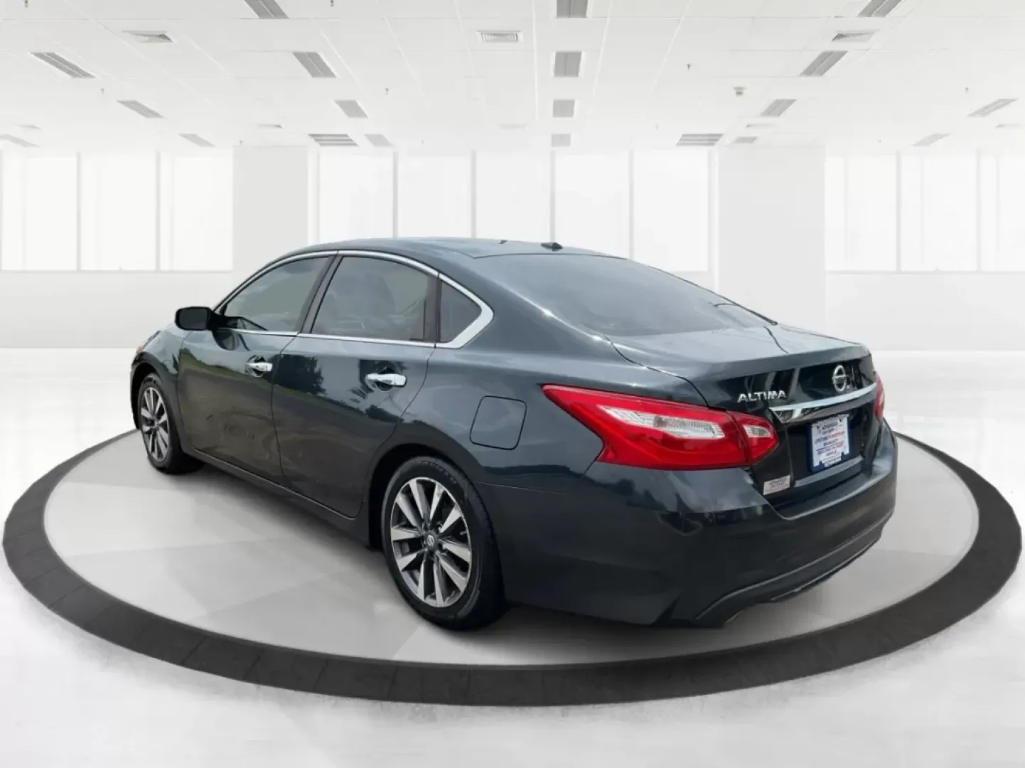2017 Nissan Altima 2.5 SV (1N4AL3AP0HC) with an 2.5L L4 DOHC 16V engine, Continuously Variable Transmission transmission, located at 8750 N County Rd 25A, Piqua, OH, 45356, (937) 908-9800, 40.164391, -84.232513 - Unlock a seamless driving experience with the 2017 Nissan Altima 2.5 SV, a sedan designed not just for the daily commute but for life's countless adventures. Whether you're navigating the bustling streets of Fairborn, OH, or embarking on weekend getaways with the family, this Altima delivers a perfe - Photo#4