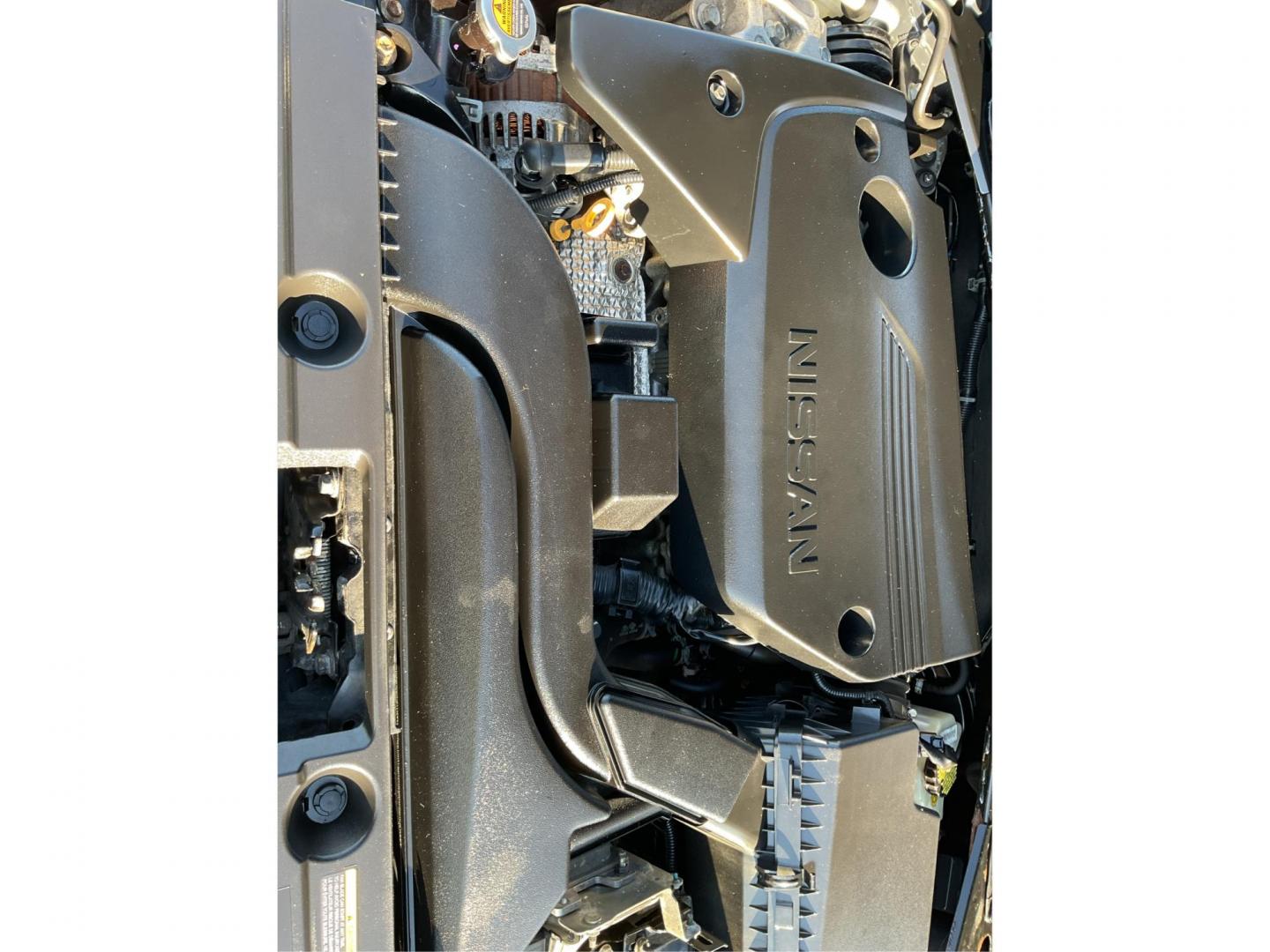 2017 Nissan Altima 2.5 SR (1N4AL3AP8HC) with an Other engine, located at 1951 S Dayton Lakeview Rd., New Carlisle, OH, 45344, (937) 908-9800, 39.890999, -84.050255 - 2017 Nissan Altima 2.5 SR - Photo#10