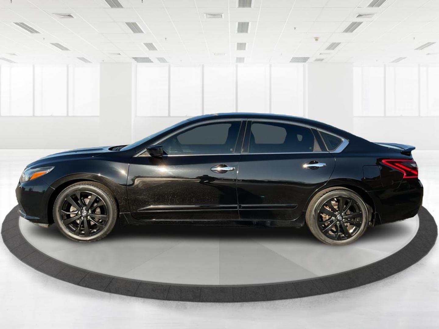 2017 Nissan Altima 2.5 SR (1N4AL3AP8HC) with an Other engine, located at 1951 S Dayton Lakeview Rd., New Carlisle, OH, 45344, (937) 908-9800, 39.890999, -84.050255 - 2017 Nissan Altima 2.5 SR - Photo#5