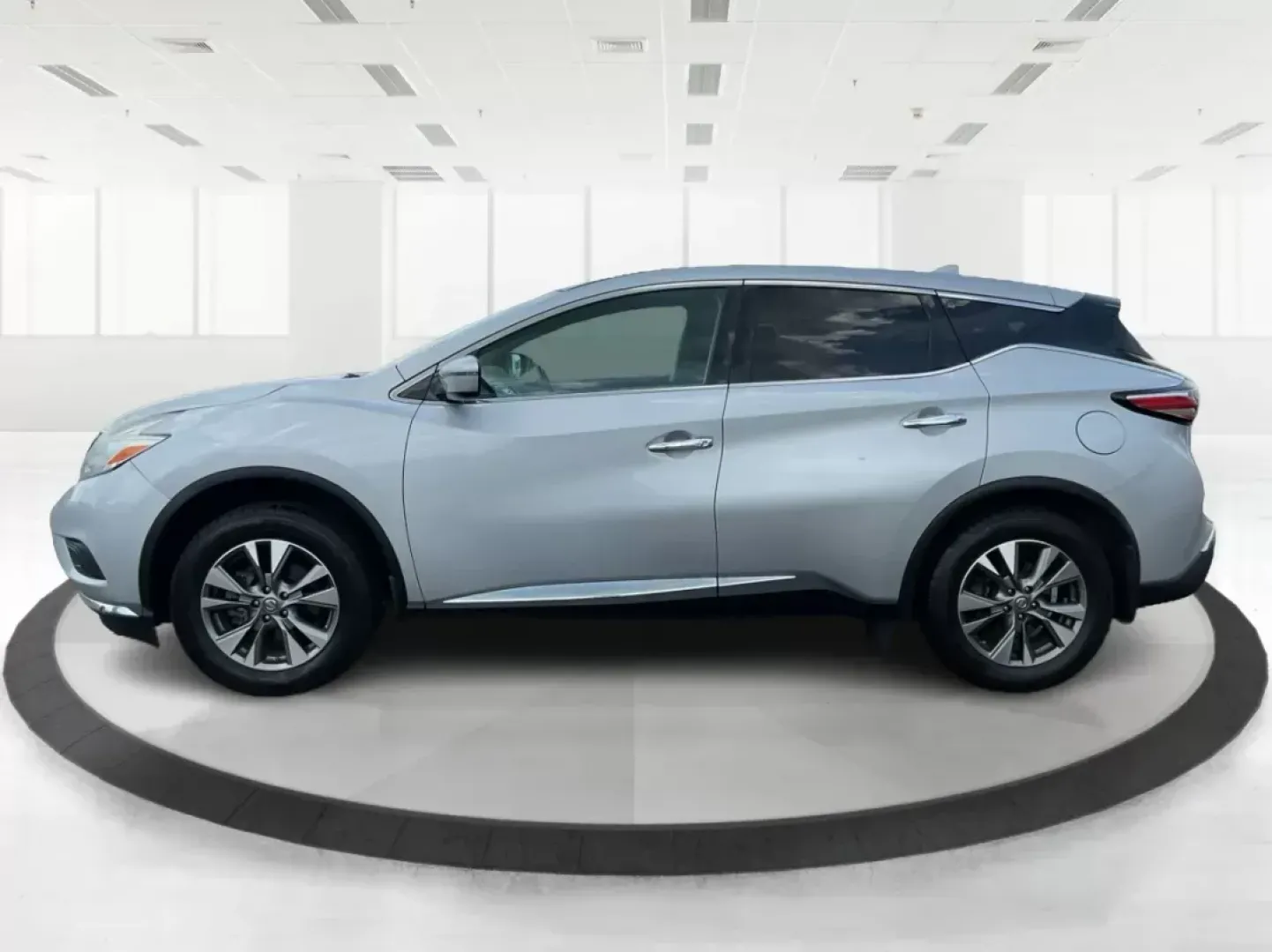 2017 Nissan Murano S AWD (5N1AZ2MH6HN) with an 3.5L V6 DOHC 24V engine, Continuously Variable Transmission transmission, located at 1184 Kauffman Ave, Fairborn, OH, 45324, (937) 908-9800, 39.807072, -84.030914 - **Discover Your Adventure with the 2017 Nissan Murano S AWD at Advantage Car and Credit!**<br /> <br /> Are you ready to upgrade your driving experience? If you're searching for a versatile SUV that blends style, comfort, and capability, look no further than our stunning 2017 Nissan Murano S AWD, av - Photo#5