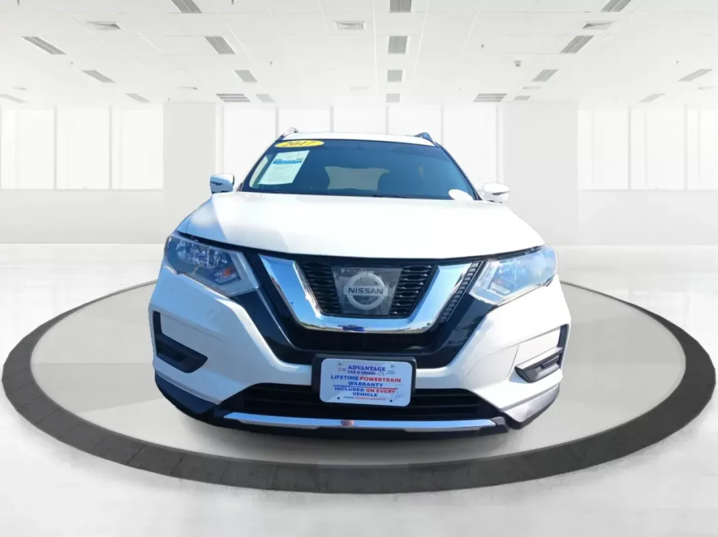 2017 Nissan Rogue SV AWD (KNMAT2MV9HP) with an 2.5L L4 DOHC 16V engine, Continuously Variable Transmission transmission, located at 1184 Kauffman Ave, Fairborn, OH, 45324, (937) 908-9800, 39.807072, -84.030914 - 2017 Nissan Rogue SV AWD - Photo#7