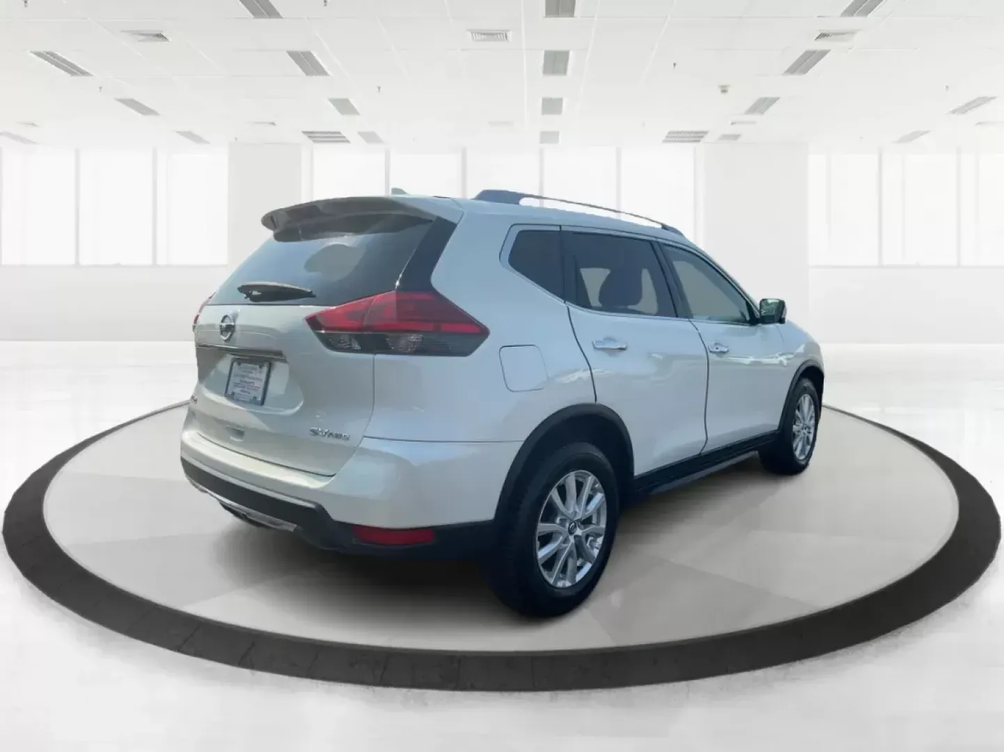 2017 Nissan Rogue SV (5N1AT2MV3HC) with an 2.5L I-4 DOHC engine, located at 1099 N County Rd 25A, Troy, OH, 45373, (937) 908-9800, 40.057079, -84.212883 - 2017 Nissan Rogue SV - Photo#2