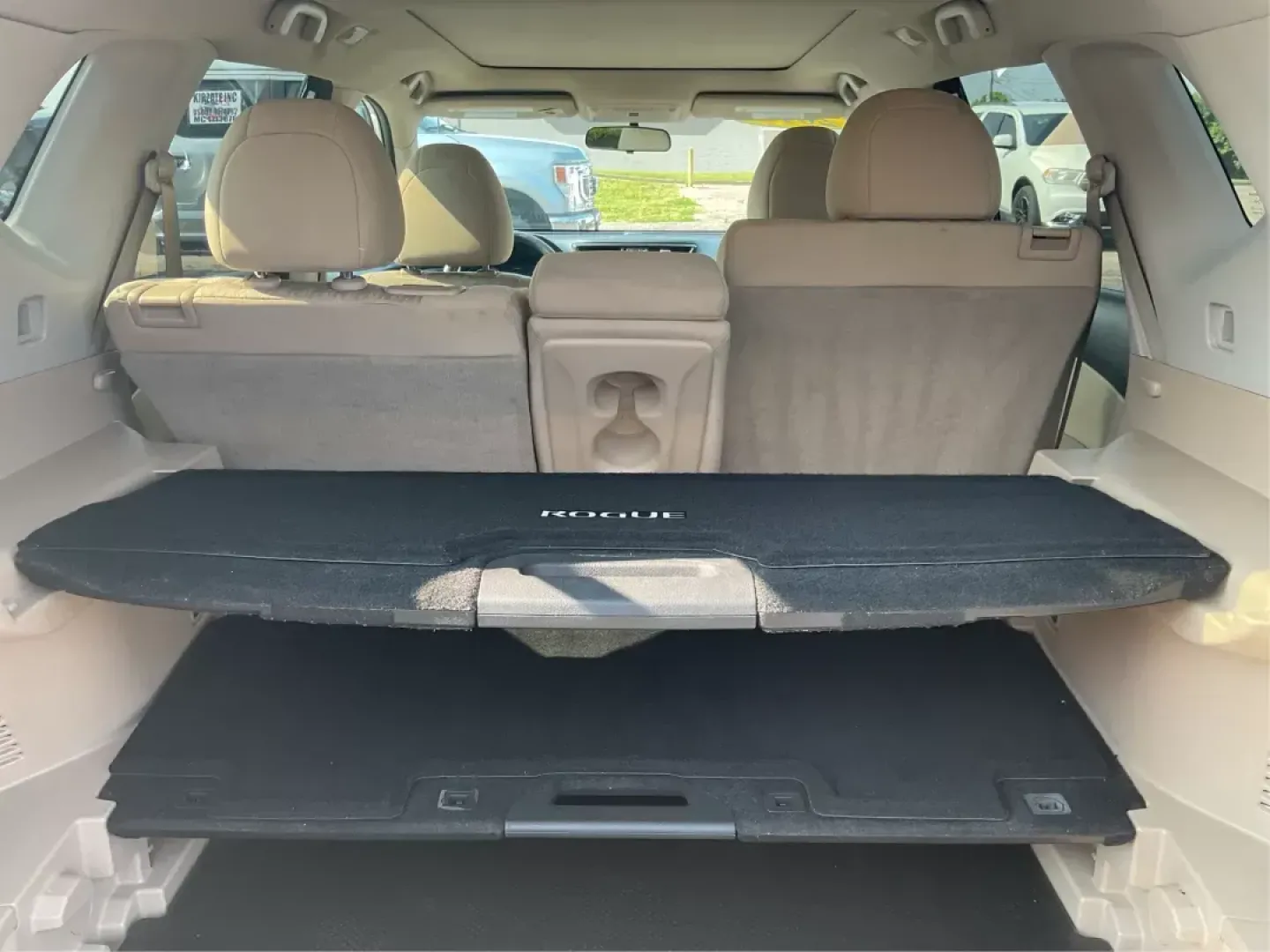 2017 Nissan Rogue SV (5N1AT2MV3HC) with an 2.5L I-4 DOHC engine, located at 1099 N County Rd 25A, Troy, OH, 45373, (937) 908-9800, 40.057079, -84.212883 - 2017 Nissan Rogue SV - Photo#10