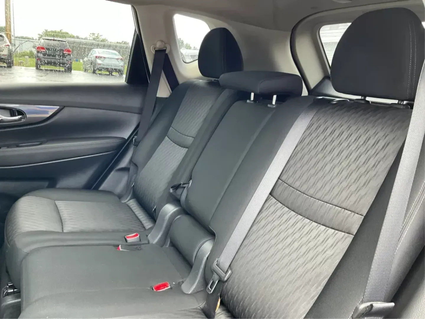 2017 Nissan Rogue S (KNMAT2MV0HP) with an 2.5L I-4 DOHC engine, located at 8750 N County Rd 25A, Piqua, OH, 45356, (937) 908-9800, 40.164391, -84.232513 - **Adventure Awaits: Explore the 2017 Nissan Rogue at Advantage Car and Credit!**<br /> <br /> Are you ready to embark on your next family road trip or weekend adventure? The 2017 Nissan Rogue is the perfect companion for those who value versatility, comfort, and reliability. Whether you're navigatin - Photo#9