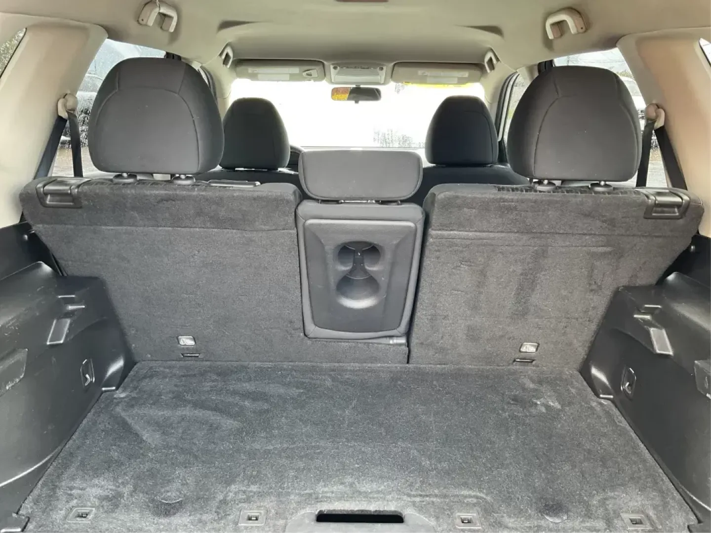 2017 Nissan Rogue S (KNMAT2MV0HP) with an 2.5L I-4 DOHC engine, located at 8750 N County Rd 25A, Piqua, OH, 45356, (937) 908-9800, 40.164391, -84.232513 - **Adventure Awaits: Explore the 2017 Nissan Rogue at Advantage Car and Credit!**<br /> <br /> Are you ready to embark on your next family road trip or weekend adventure? The 2017 Nissan Rogue is the perfect companion for those who value versatility, comfort, and reliability. Whether you're navigatin - Photo#10
