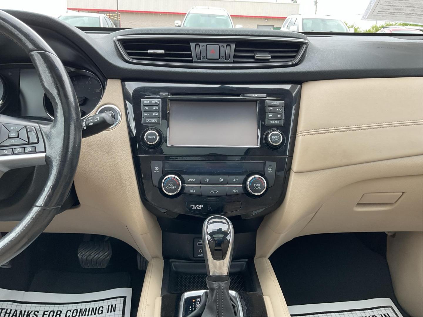 2017 Nissan Rogue SL (JN8AT2MV2HW) with an 2.5L I-4 DOHC engine, located at 4508 South Dixie Dr, Moraine, OH, 45439, (937) 908-9800, 39.689976, -84.218452 - 2017 Nissan Rogue SL - Photo#12