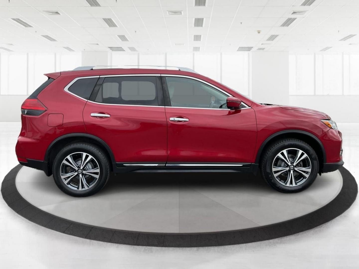 2017 Nissan Rogue SL (JN8AT2MV2HW) with an 2.5L I-4 DOHC engine, located at 4508 South Dixie Dr, Moraine, OH, 45439, (937) 908-9800, 39.689976, -84.218452 - 2017 Nissan Rogue SL - Photo#1