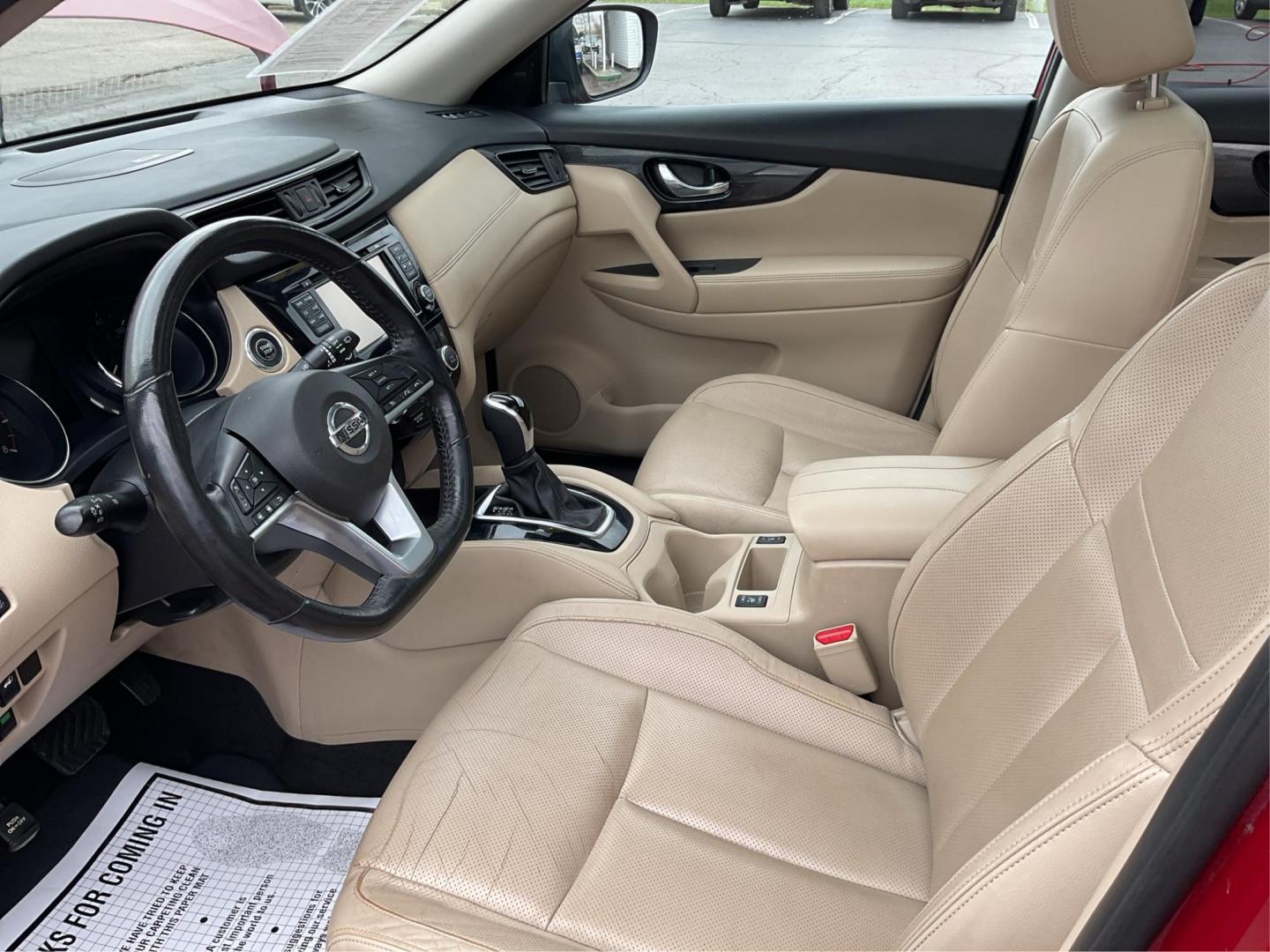 2017 Nissan Rogue SL (JN8AT2MV2HW) with an 2.5L I-4 DOHC engine, located at 4508 South Dixie Dr, Moraine, OH, 45439, (937) 908-9800, 39.689976, -84.218452 - 2017 Nissan Rogue SL - Photo#8