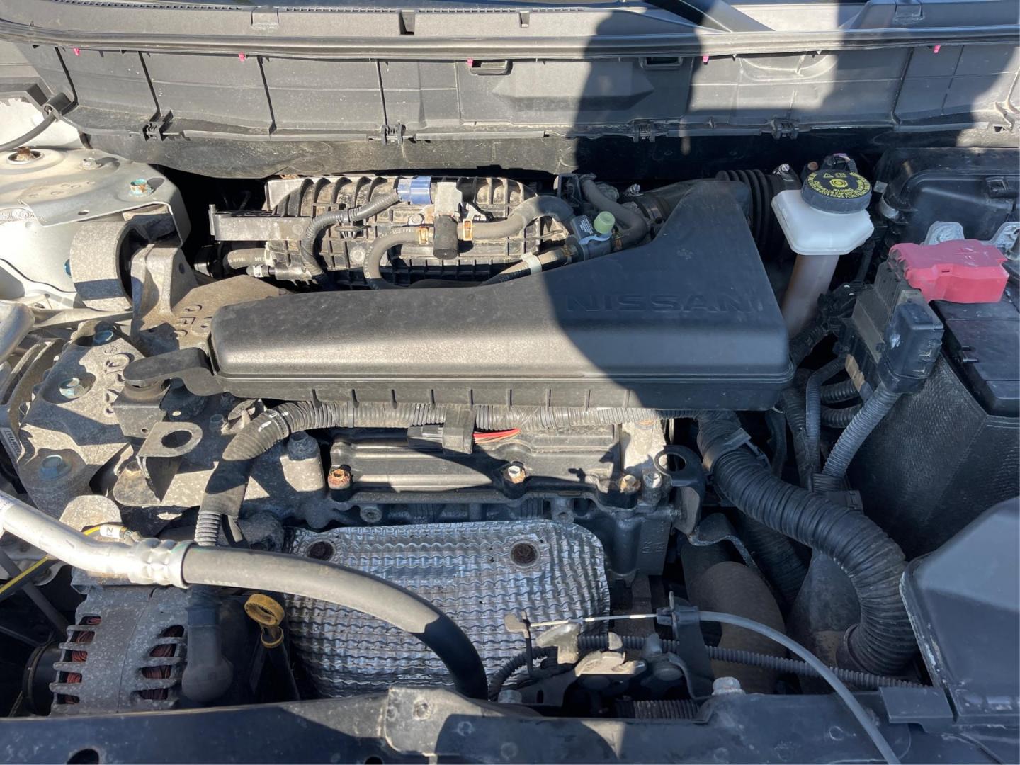2017 Nissan Rogue SV AWD (KNMAT2MV1HP) with an 2.5L L4 DOHC 16V engine, Continuously Variable Transmission transmission, located at 1230 East Main St, Xenia, OH, 45385, (937) 908-9800, 39.688026, -83.910172 - 2017 Nissan Rogue SV AWD - Photo#10
