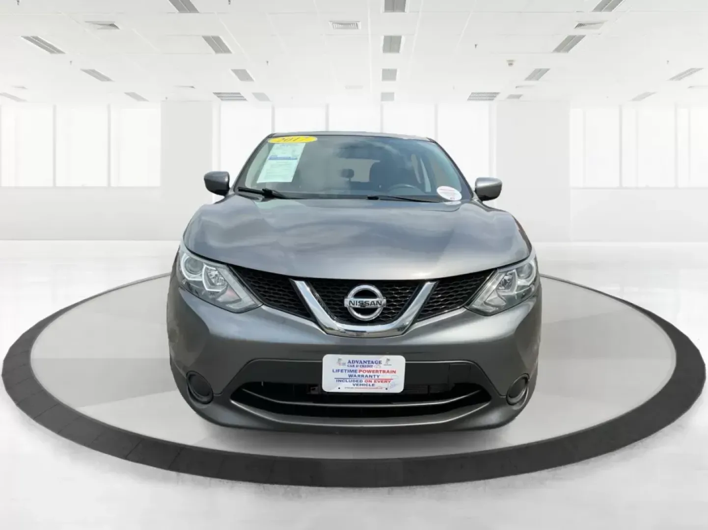 2017 Nissan Rogue Sport S (JN1BJ1CR9HW) with an 2L I-4 gasoline direct injection engine, located at 880 E. National Road, Vandalia, OH, 45377, (937) 908-9800, 39.891918, -84.183594 - 2017 Nissan Rogue Sport S - Photo#7