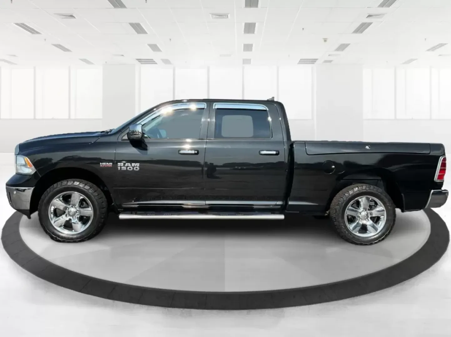 2017 Ram 1500 Big Horn Crew Cab 4x4 6'4 Box (1C6RR7TT6HS) with an Other engine, located at 8750 N County Rd 25A, Piqua, OH, 45356, (937) 908-9800, 40.164391, -84.232513 - **Experience Unmatched Capability with the 2017 Ram 1500 Big Horn Crew Cab 4x4 at Advantage Car and Credit - Piqua!**<br /> <br /> Are you on the hunt for a rugged and versatile truck that can handle everything from daily commutes to weekend adventures? Look no further than this stunning 2017 Ram 15 - Photo#5