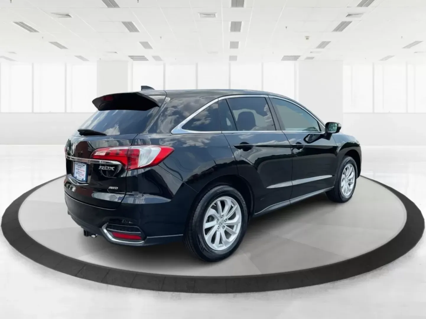 2018 Acura RDX AcuraWatch Plus Package (5J8TB4H34JL) with an 3.5L V-6 i-VTEC variable valve control engine, located at 401 Woodman Dr, Riverside, OH, 45431, (937) 908-9800, 39.760899, -84.123421 - **Elevate Your Commute and Family Adventures with the 2018 Acura RDX at Advantage Car and Credit!**<br /> <br /> Are you in search of a versatile vehicle that promises both comfort and style for your daily commutes or family escapades? Look no further than the stunning 2018 Acura RDX, available at A - Photo#2