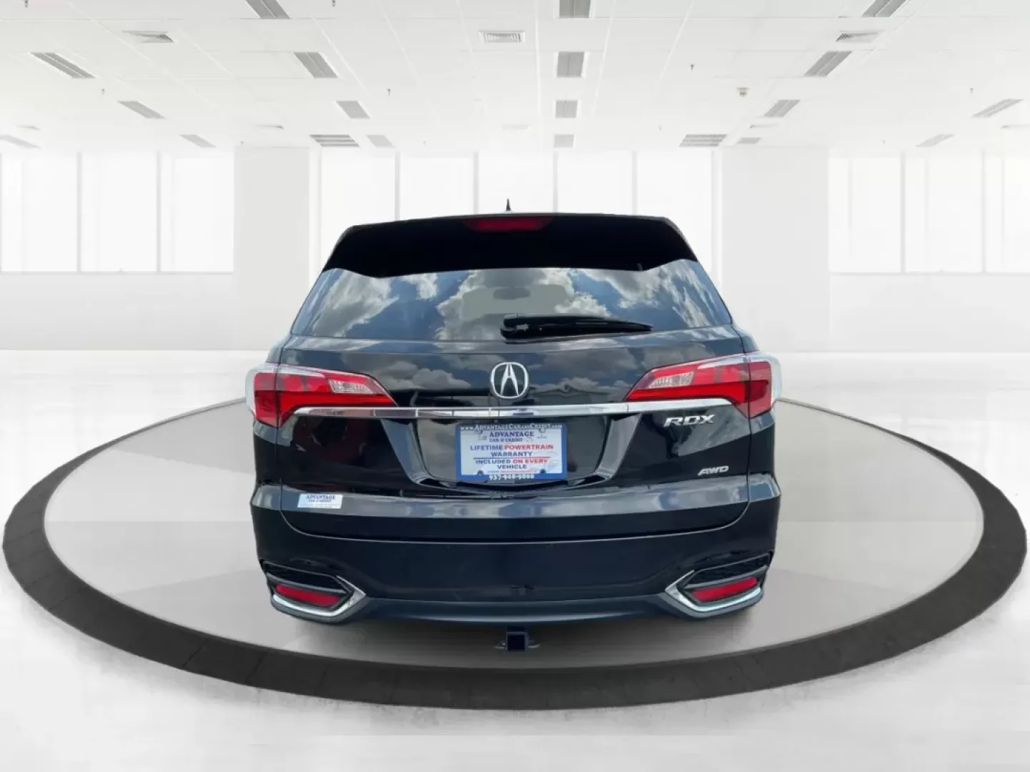 2018 Acura RDX AcuraWatch Plus Package (5J8TB4H34JL) with an 3.5L V-6 i-VTEC variable valve control engine, located at 401 Woodman Dr, Riverside, OH, 45431, (937) 908-9800, 39.760899, -84.123421 - **Elevate Your Commute and Family Adventures with the 2018 Acura RDX at Advantage Car and Credit!**<br /> <br /> Are you in search of a versatile vehicle that promises both comfort and style for your daily commutes or family escapades? Look no further than the stunning 2018 Acura RDX, available at A - Photo#3