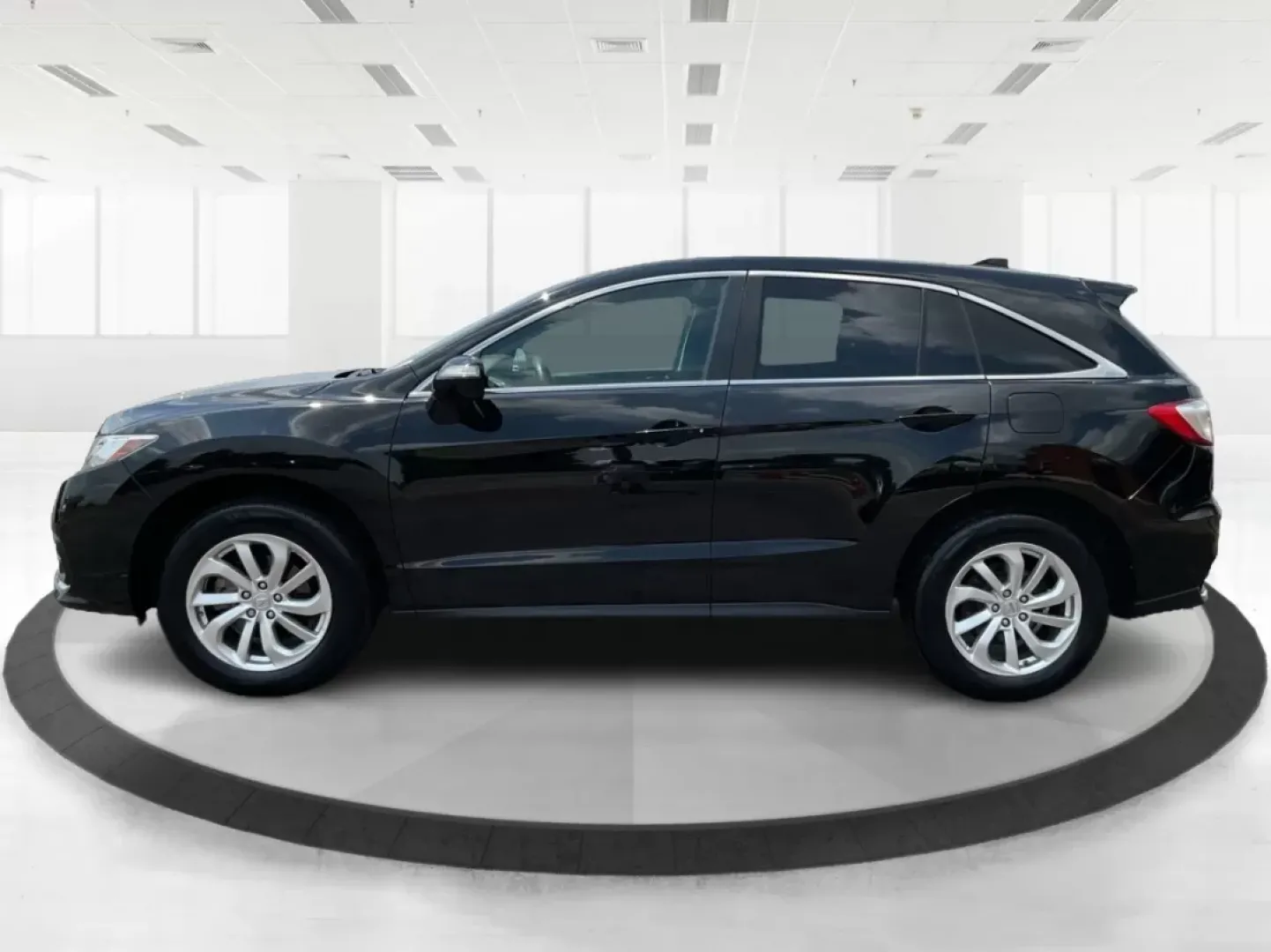 2018 Acura RDX AcuraWatch Plus Package (5J8TB4H34JL) with an 3.5L V-6 i-VTEC variable valve control engine, located at 401 Woodman Dr, Riverside, OH, 45431, (937) 908-9800, 39.760899, -84.123421 - **Elevate Your Commute and Family Adventures with the 2018 Acura RDX at Advantage Car and Credit!**<br /> <br /> Are you in search of a versatile vehicle that promises both comfort and style for your daily commutes or family escapades? Look no further than the stunning 2018 Acura RDX, available at A - Photo#5