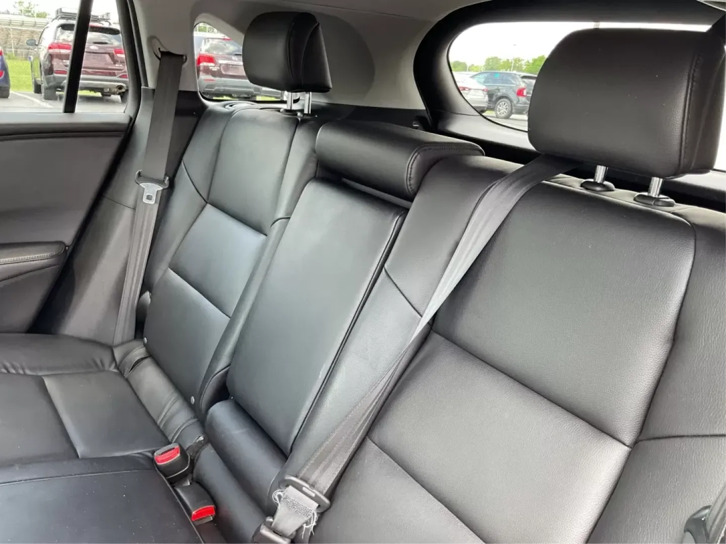 2018 Acura RDX AcuraWatch Plus Package (5J8TB4H34JL) with an 3.5L V-6 i-VTEC variable valve control engine, located at 401 Woodman Dr, Riverside, OH, 45431, (937) 908-9800, 39.760899, -84.123421 - **Elevate Your Commute and Family Adventures with the 2018 Acura RDX at Advantage Car and Credit!**<br /> <br /> Are you in search of a versatile vehicle that promises both comfort and style for your daily commutes or family escapades? Look no further than the stunning 2018 Acura RDX, available at A - Photo#10