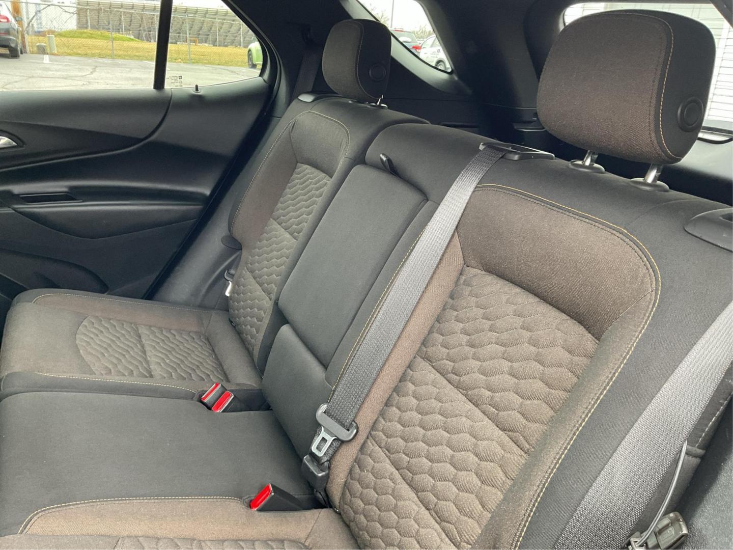 2018 Chevrolet Equinox LT AWD (2GNAXSEV5J6) with an 1.5L L4 DOHC 16V TURBO engine, 6-Speed Automatic transmission, located at 4508 South Dixie Dr, Moraine, OH, 45439, (937) 908-9800, 39.689976, -84.218452 - 2018 Chevrolet Equinox LT AWD - Photo#9