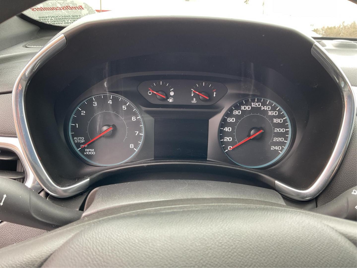2018 Chevrolet Equinox LT AWD (2GNAXSEV5J6) with an 1.5L L4 DOHC 16V TURBO engine, 6-Speed Automatic transmission, located at 4508 South Dixie Dr, Moraine, OH, 45439, (937) 908-9800, 39.689976, -84.218452 - 2018 Chevrolet Equinox LT AWD - Photo#14