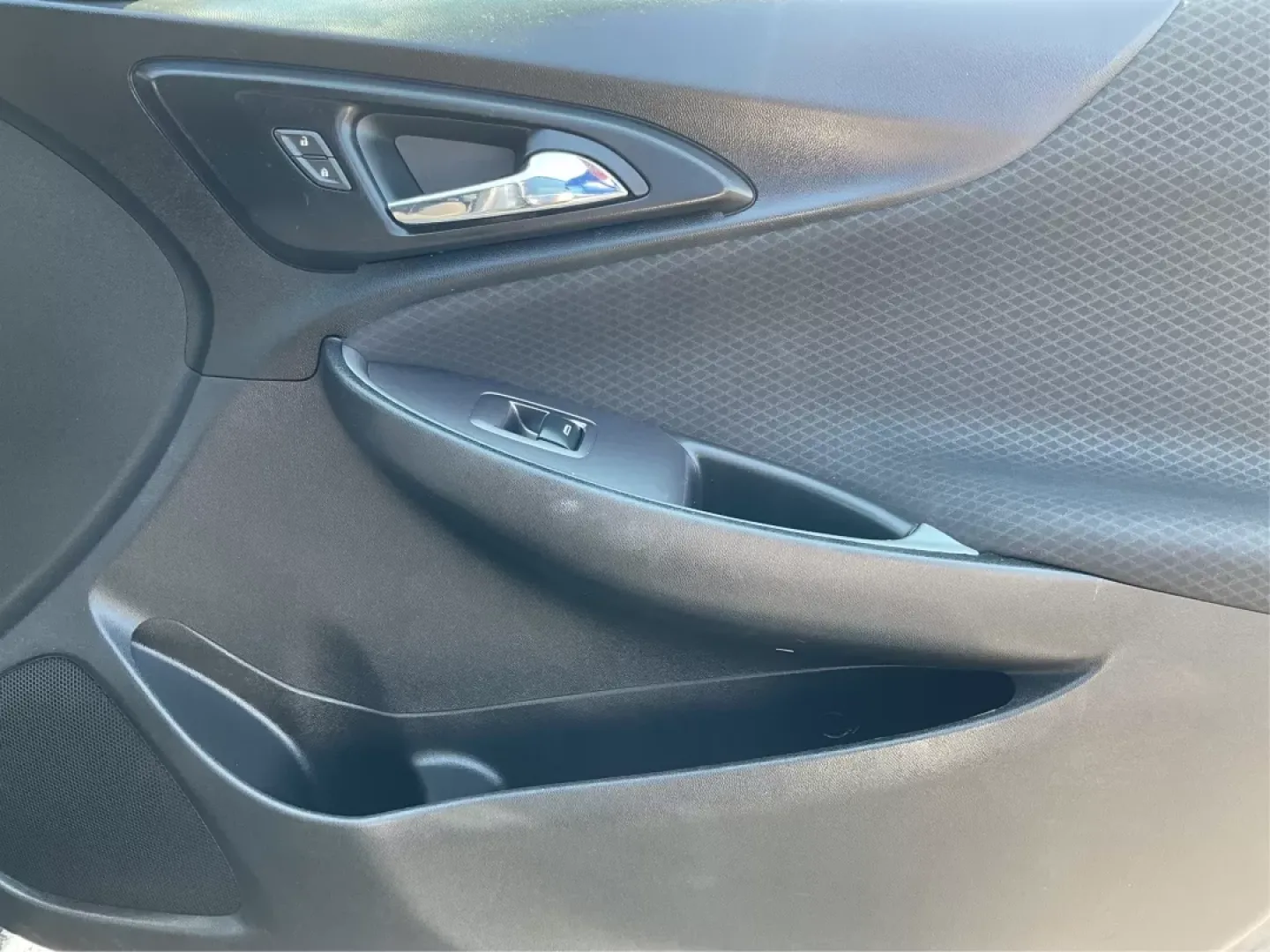 2018 Chevrolet Malibu 1LS (1G1ZB5ST3JF) with an ECOTEC 1.5L I-4 gasoline direct injection engine, located at 1230 East Main St, Xenia, OH, 45385, (937) 908-9800, 39.688026, -83.910172 - Are you ready to elevate your daily commute or family outings with a reliable and stylish sedan? Look no further than the 2018 Chevrolet Malibu 1LS, available right here at Advantage Car and Credit in Fairborn, OH. This modern sedan is perfect for growing families and ideal for budget-conscious buye - Photo#19