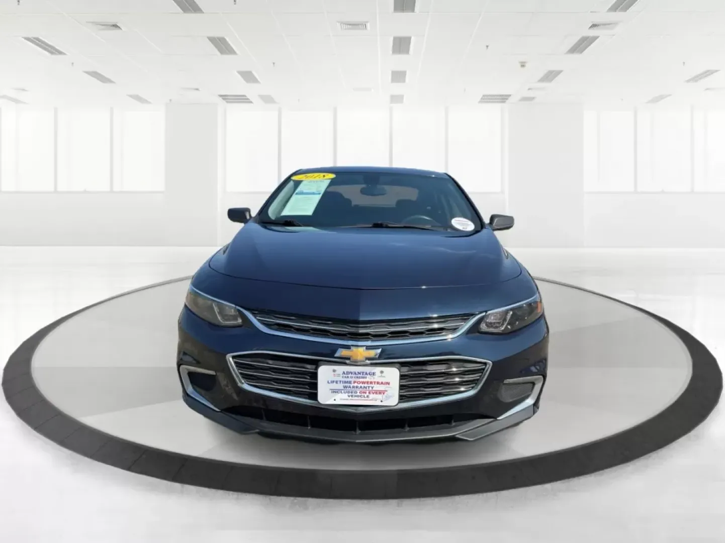 2018 Chevrolet Malibu 1LS (1G1ZB5ST0JF) with an ECOTEC 1.5L I-4 gasoline direct injection engine, located at 1184 Kauffman Ave, Fairborn, OH, 45324, (937) 908-9800, 39.807072, -84.030914 - **Experience Unmatched Comfort and Style with the 2018 Chevrolet Malibu at Advantage Car and Credit in Fairborn, OH!**<br /> <br /> Are you in the market for a dependable sedan that effortlessly balances style, comfort, and cutting-edge technology? Look no further than the stunning 2018 Chevrolet Ma - Photo#7