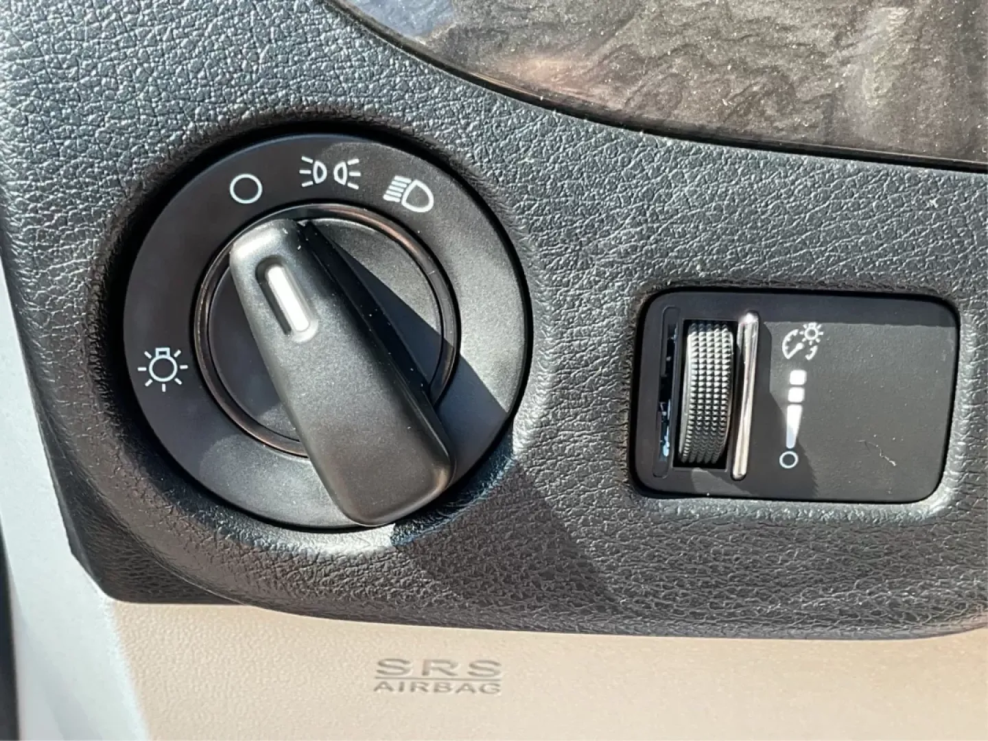 2018 Dodge Grand Caravan SE (2C4RDGBG5JR) with an Pentastar 3.6L V-6 DOHC engine, located at 880 E. National Road, Vandalia, OH, 45377, (937) 908-9800, 39.891918, -84.183594 - **Explore the Open Road in Style with the 2018 Dodge Grand Caravan Perfect for Families on the Go!**<br /> <br /> Are you searching for a reliable vehicle that caters to your family's needs while offering comfort and versatility? Look no further than the 2018 Dodge Grand Caravan SE, available now a - Photo#16