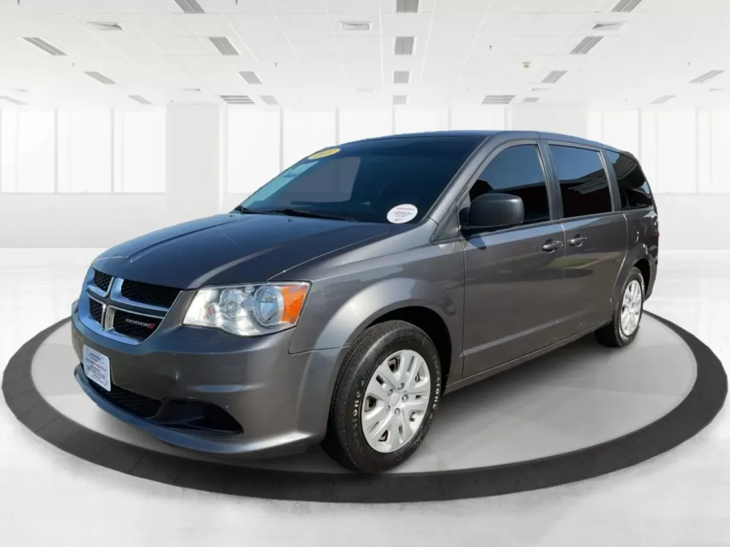 2018 Dodge Grand Caravan SE (2C4RDGBG5JR) with an Pentastar 3.6L V-6 DOHC engine, located at 880 E. National Road, Vandalia, OH, 45377, (937) 908-9800, 39.891918, -84.183594 - **Explore the Open Road in Style with the 2018 Dodge Grand Caravan Perfect for Families on the Go!**<br /> <br /> Are you searching for a reliable vehicle that caters to your family's needs while offering comfort and versatility? Look no further than the 2018 Dodge Grand Caravan SE, available now a - Photo#8