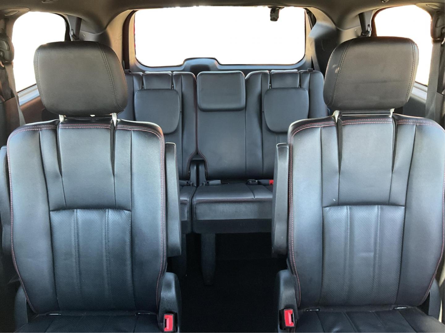2018 Dodge Grand Caravan GT (2C4RDGEGXJR) with an Pentastar 3.6L V-6 DOHC engine, located at 1951 S Dayton Lakeview Rd., New Carlisle, OH, 45344, (937) 908-9800, 39.890999, -84.050255 - 2018 Dodge Grand Caravan GT - Photo#13