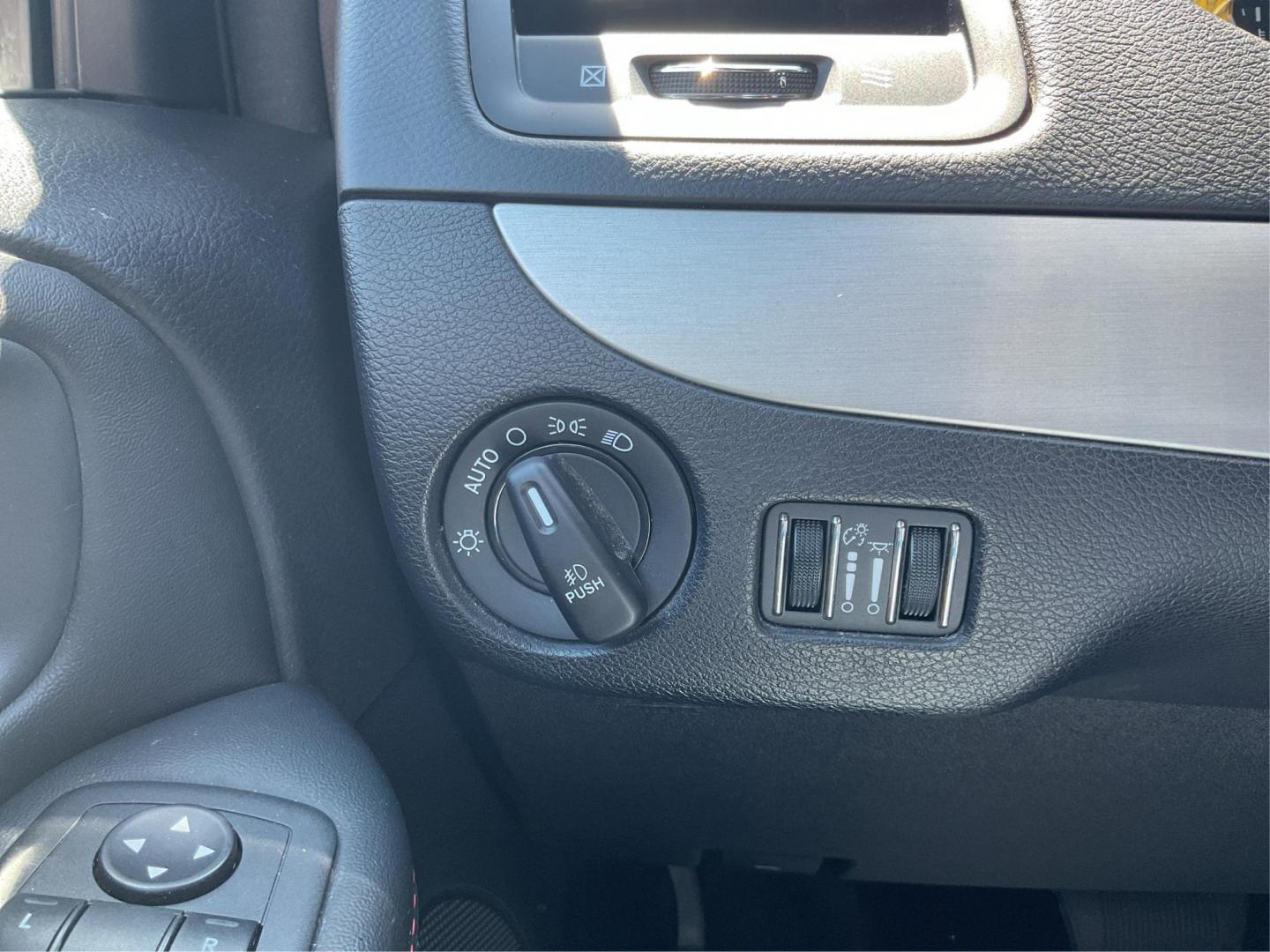2018 Dodge Grand Caravan GT (2C4RDGEGXJR) with an Pentastar 3.6L V-6 DOHC engine, located at 1951 S Dayton Lakeview Rd., New Carlisle, OH, 45344, (937) 908-9800, 39.890999, -84.050255 - 2018 Dodge Grand Caravan GT - Photo#16