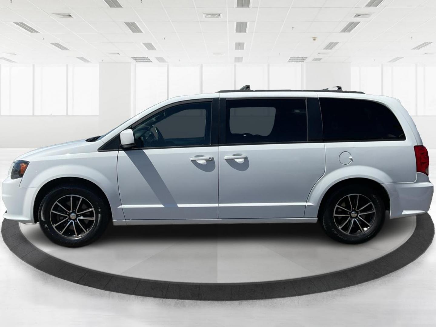 2018 Dodge Grand Caravan GT (2C4RDGEGXJR) with an Pentastar 3.6L V-6 DOHC engine, located at 1951 S Dayton Lakeview Rd., New Carlisle, OH, 45344, (937) 908-9800, 39.890999, -84.050255 - 2018 Dodge Grand Caravan GT - Photo#5