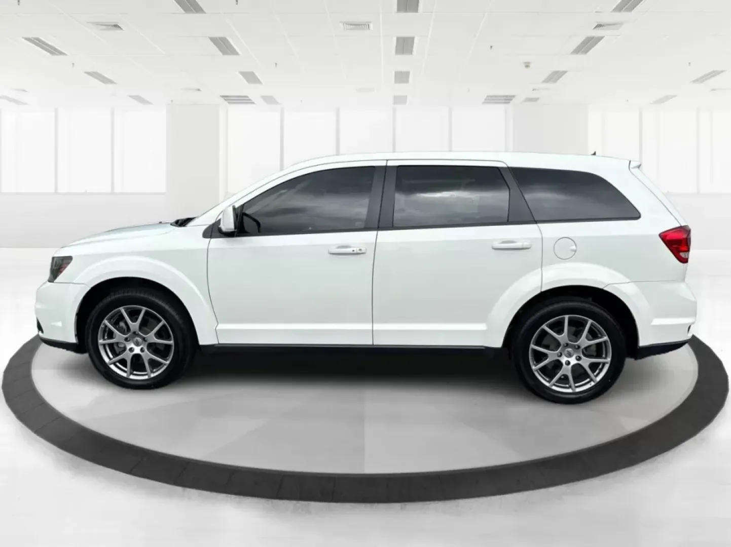 2018 Dodge Journey GT (3C4PDCEG4JT) with an Pentastar 3.6L V-6 DOHC engine, located at 1099 N County Rd 25A, Troy, OH, 45373, (937) 908-9800, 40.057079, -84.212883 - **Adventure Awaits with the 2018 Dodge Journey GT SUV! Perfect for Active Lifestyles**<br /> <br /> Are you ready to elevate your family adventures or weekend getaways? The 2018 Dodge Journey GT is the ideal SUV for those who crave versatility, comfort, and reliability, all while being budget-friend - Photo#5