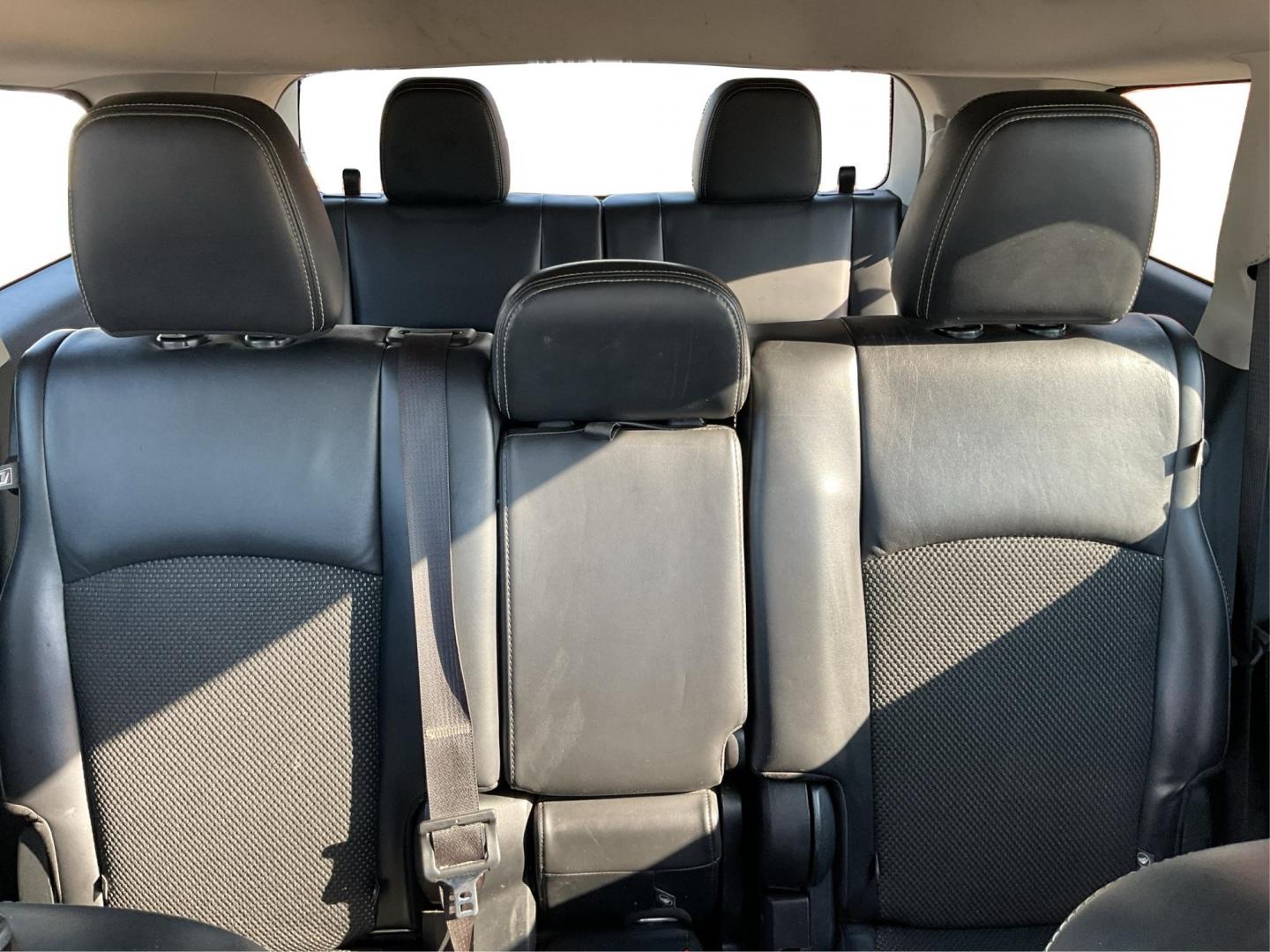 2018 Dodge Journey Crossroad (3C4PDCGG3JT) with an Pentastar 3.6L V-6 DOHC engine, located at 1951 S Dayton Lakeview Rd., New Carlisle, OH, 45344, (937) 908-9800, 39.890999, -84.050255 - Third Row - Photo#13