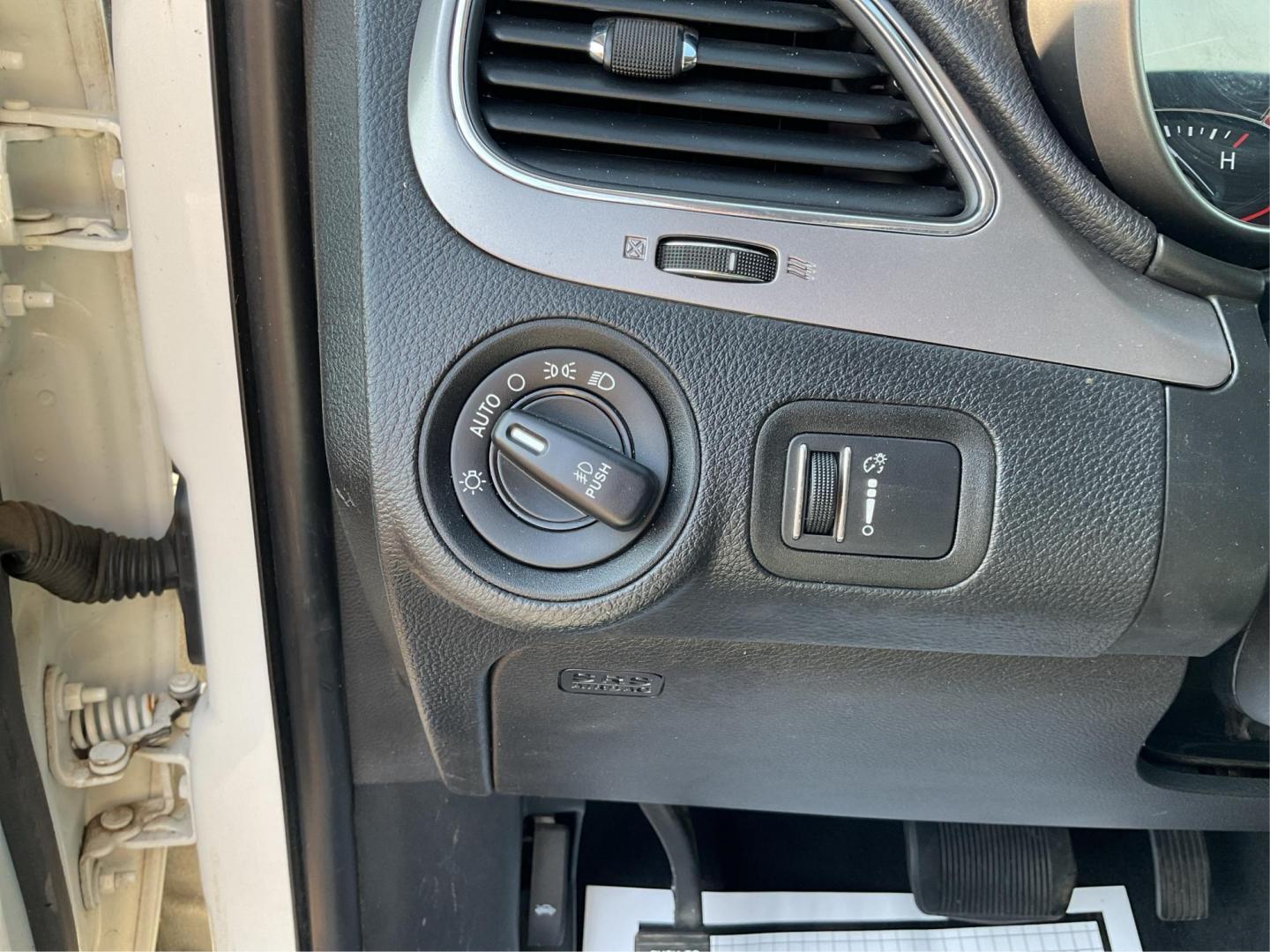 2018 Dodge Journey Crossroad (3C4PDCGG3JT) with an Pentastar 3.6L V-6 DOHC engine, located at 1951 S Dayton Lakeview Rd., New Carlisle, OH, 45344, (937) 908-9800, 39.890999, -84.050255 - Third Row - Photo#16