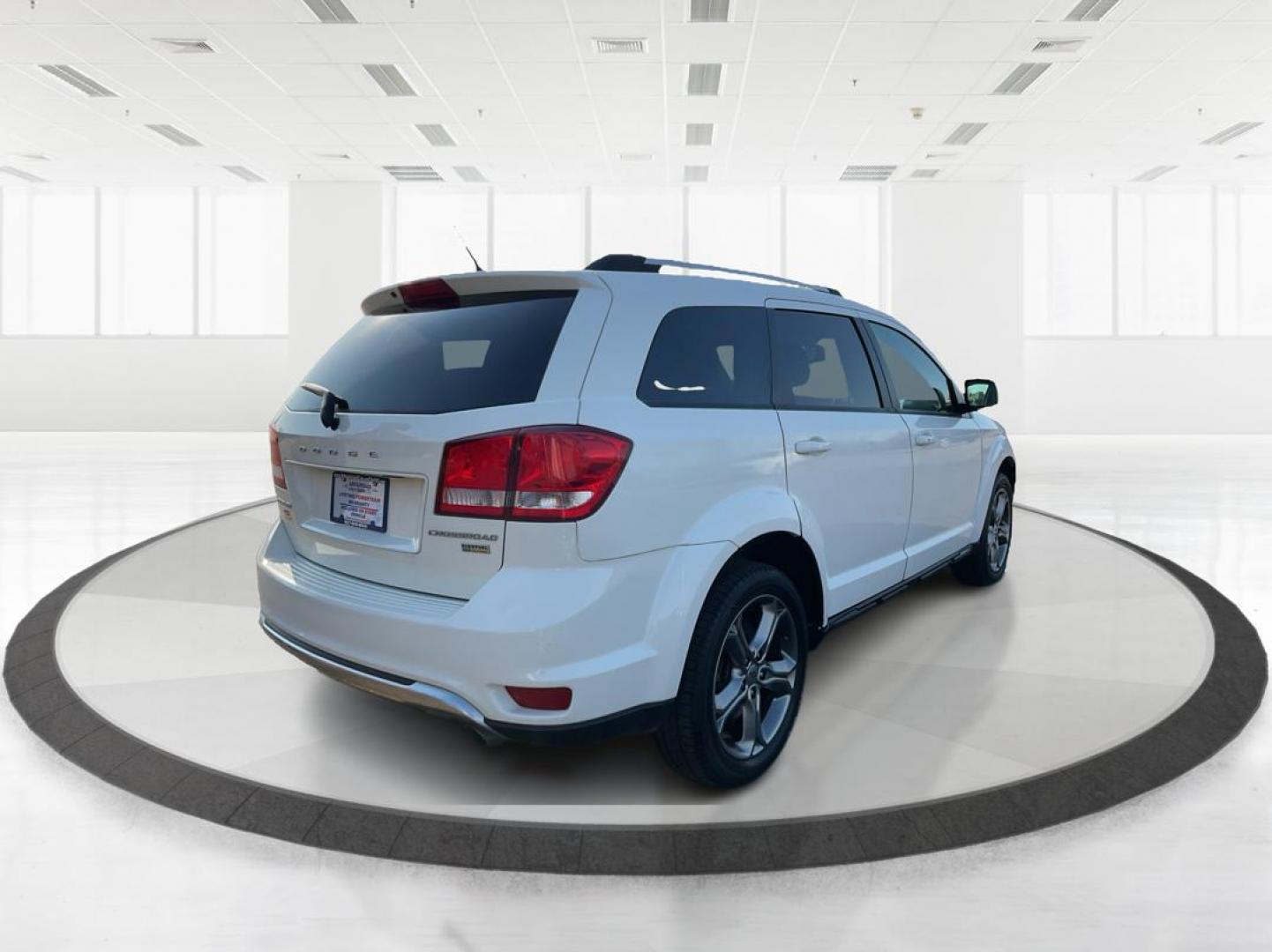 2018 Dodge Journey Crossroad (3C4PDCGG3JT) with an Pentastar 3.6L V-6 DOHC engine, located at 1951 S Dayton Lakeview Rd., New Carlisle, OH, 45344, (937) 908-9800, 39.890999, -84.050255 - Third Row - Photo#2