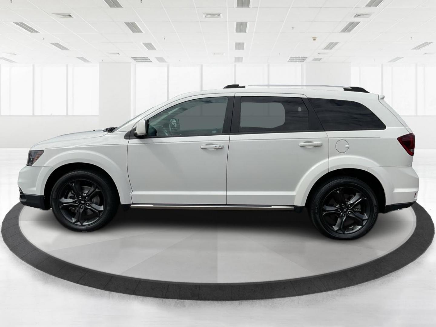 2018 Dodge Journey Crossroad (3C4PDCGG5JT) with an Pentastar 3.6L V-6 DOHC engine, located at 1099 N County Rd 25A, Troy, OH, 45373, (937) 908-9800, 40.057079, -84.212883 - Third Row - Photo#3