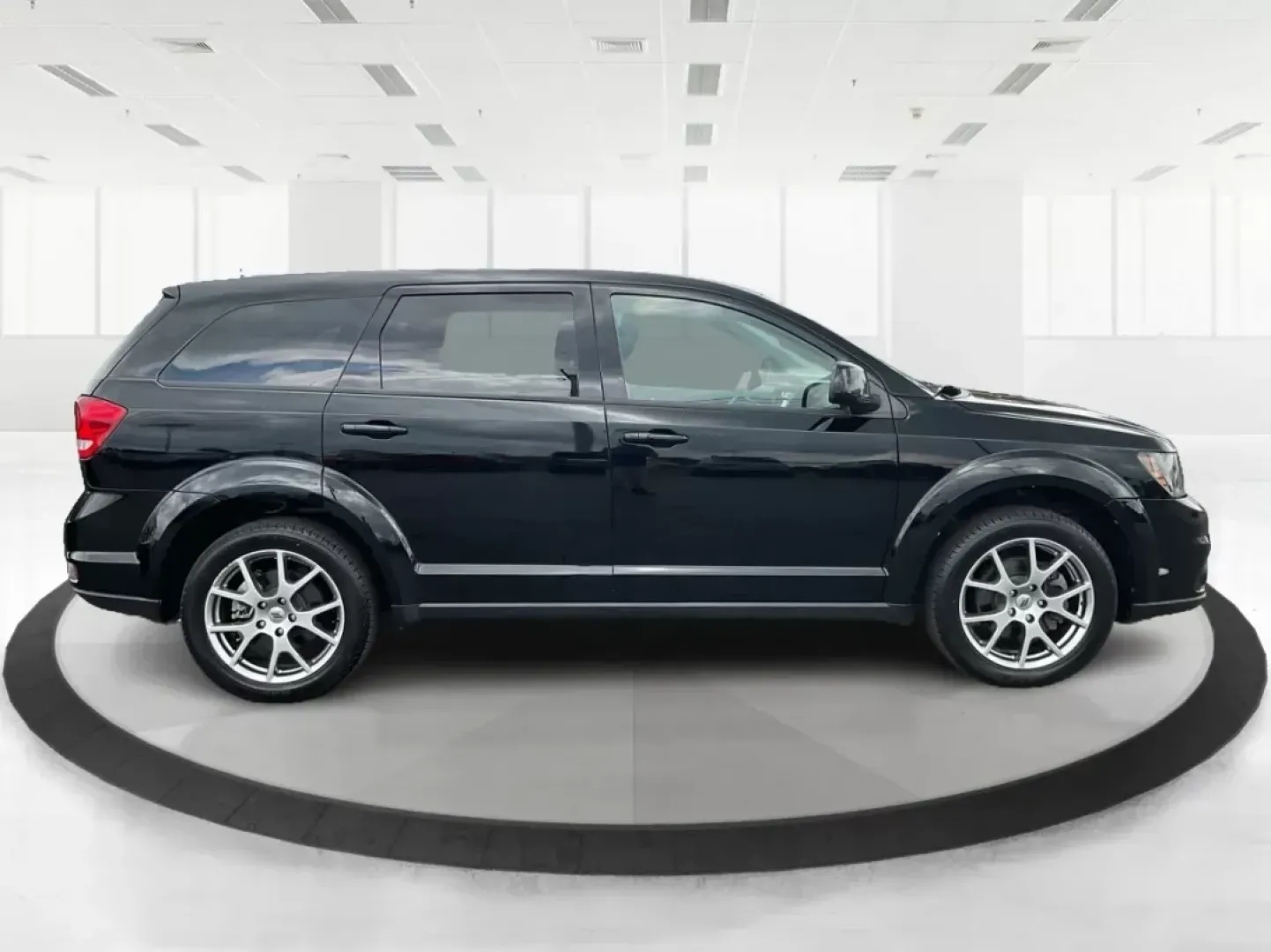 2018 Dodge Journey GT AWD (3C4PDDEG6JT) with an Pentastar 3.6L V-6 DOHC engine, located at 8750 N County Rd 25A, Piqua, OH, 45356, (937) 908-9800, 40.164391, -84.232513 - **Explore the Open Road with the 2018 Dodge Journey GT AWD: Your Adventure Awaits!**<br /> <br /> Are you ready for your next family road trip or weekend adventure? Look no further than the 2018 Dodge Journey GT AWD, a versatile SUV designed for those who crave both comfort and capability. Whether y - Photo#1