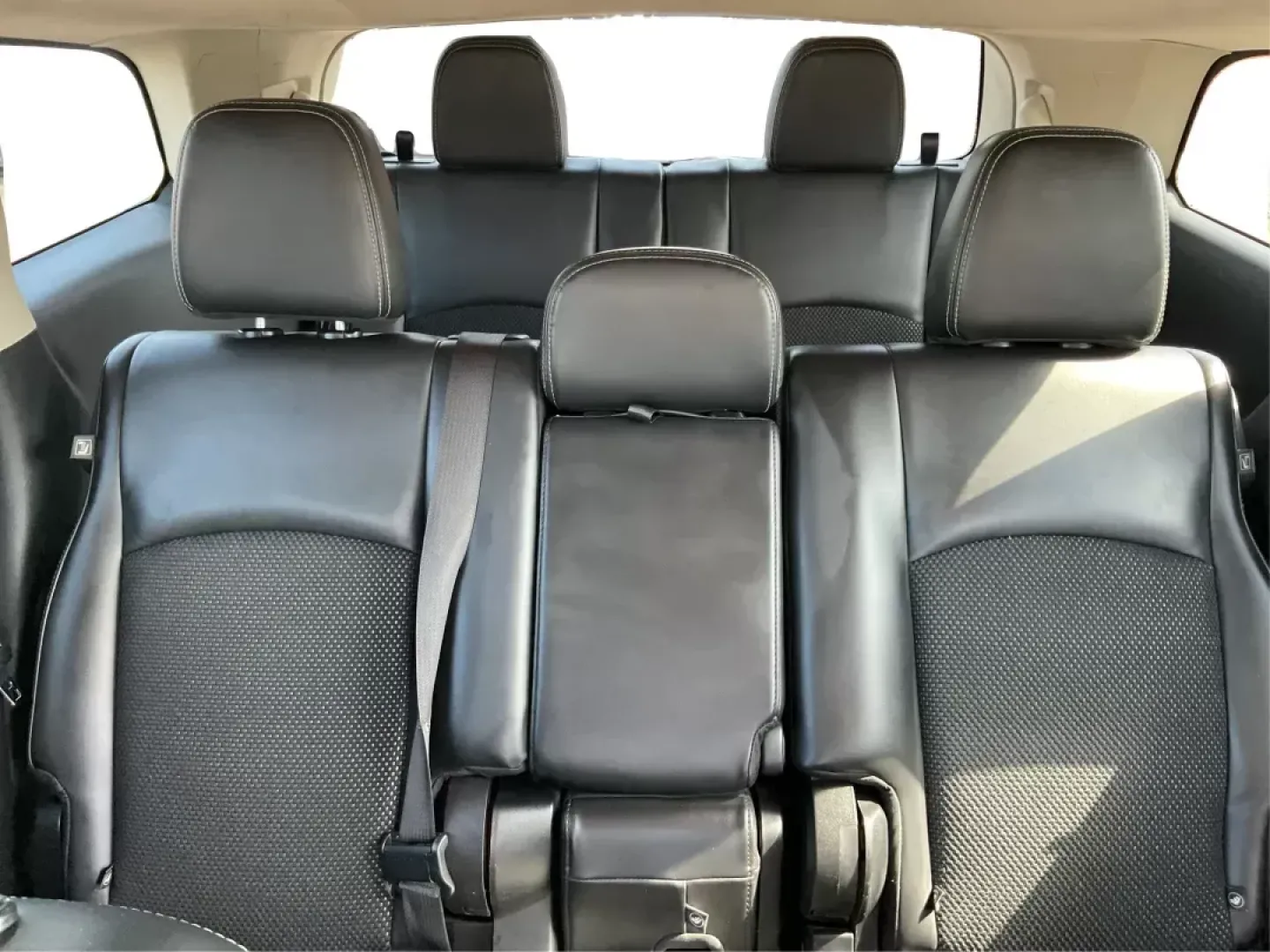 2018 Dodge Journey Crossroad AWD (3C4PDDGG8JT) with an Pentastar 3.6L V-6 DOHC engine, located at 4508 South Dixie Dr, Moraine, OH, 45439, (937) 908-9800, 39.689976, -84.218452 - **Adventure Awaits: Embrace the Journey in Your Next SUV!**<br /> <br /> Are you ready for unforgettable family road trips, weekend getaways, or simply tackling your daily commute with style? Advantage Car and Credit in Fairborn, OH, offers the perfect vehicle to elevate your lifestyle. Presenting t - Photo#12