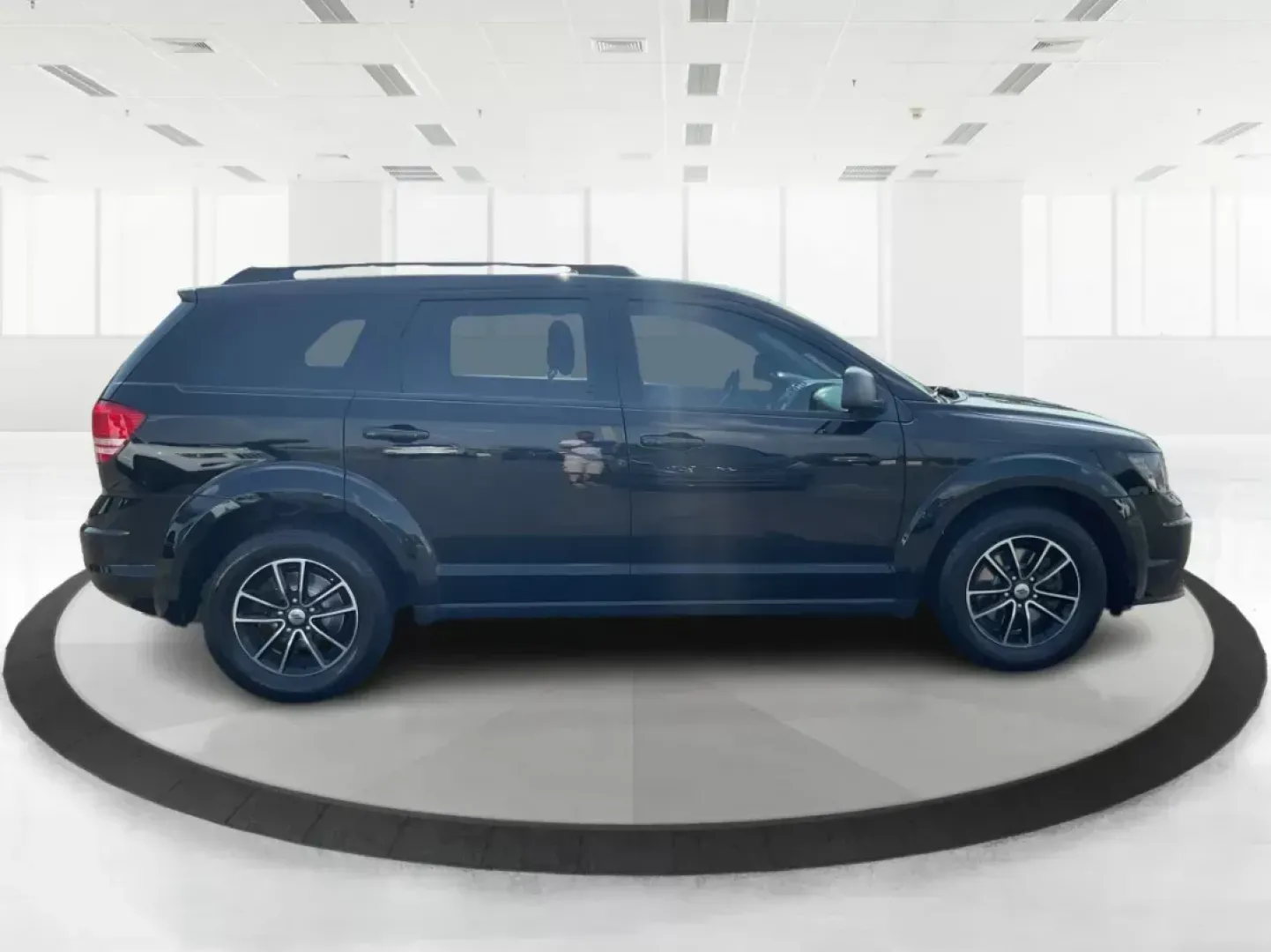2018 Dodge Journey SE (3C4PDCAB0JT) with an Tigershark MultiAir 2.4L I-4 DOHC engine, located at 1951 S Dayton Lakeview Rd., New Carlisle, OH, 45344, (937) 908-9800, 39.890999, -84.050255 - **Explore Endless Adventures with the 2018 Dodge Journey SE Your Ideal Companion for Family Outings and Weekend Getaways!**<br /> <br /> Are you searching for a versatile SUV that meets all your family's needs while also being budget-friendly? Look no further than the 2018 Dodge Journey SE, now ava - Photo#1