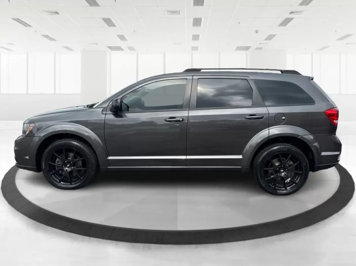 2018 Dodge Journey SXT AWD (3C4PDDBG9JT) with an Pentastar 3.6L V-6 DOHC engine, located at 8750 N County Rd 25A, Piqua, OH, 45356, (937) 908-9800, 40.164391, -84.232513 - Experience the thrill of adventure and family outings in this stunning **2018 Dodge Journey SXT AWD**, now available at **Advantage Car and Credit**, located at **1184 Kauffman Ave, Fairborn, OH 45324**. Whether you're commuting to work or heading out for a weekend getaway, this versatile SUV is des - Photo#5