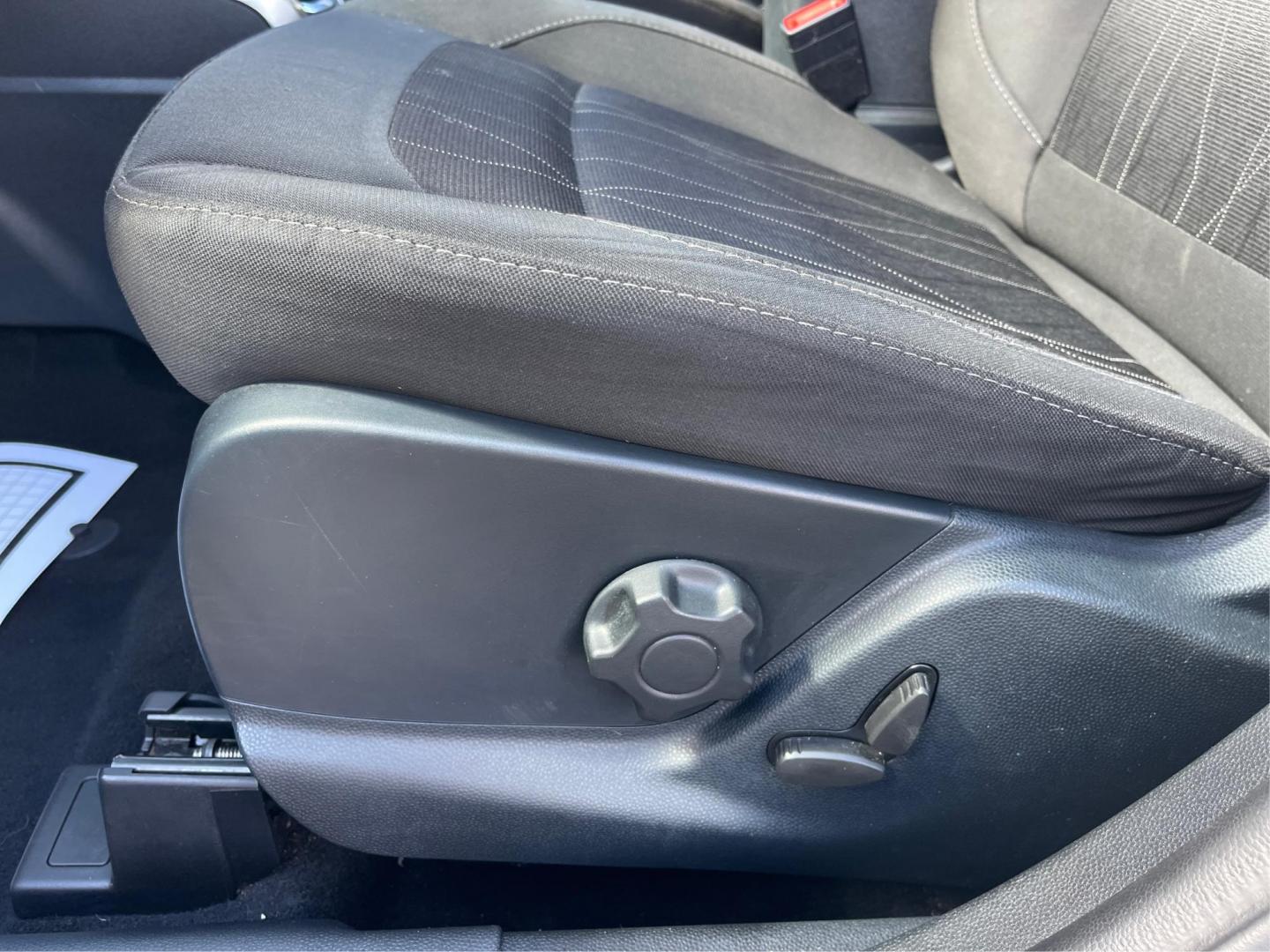 2018 Ford EcoSport SE (MAJ3P1TE9JC) with an Other engine, located at 1099 N County Rd 25A, Troy, OH, 45373, (937) 908-9800, 40.057079, -84.212883 - 2018 Ford EcoSport SE - Photo#17