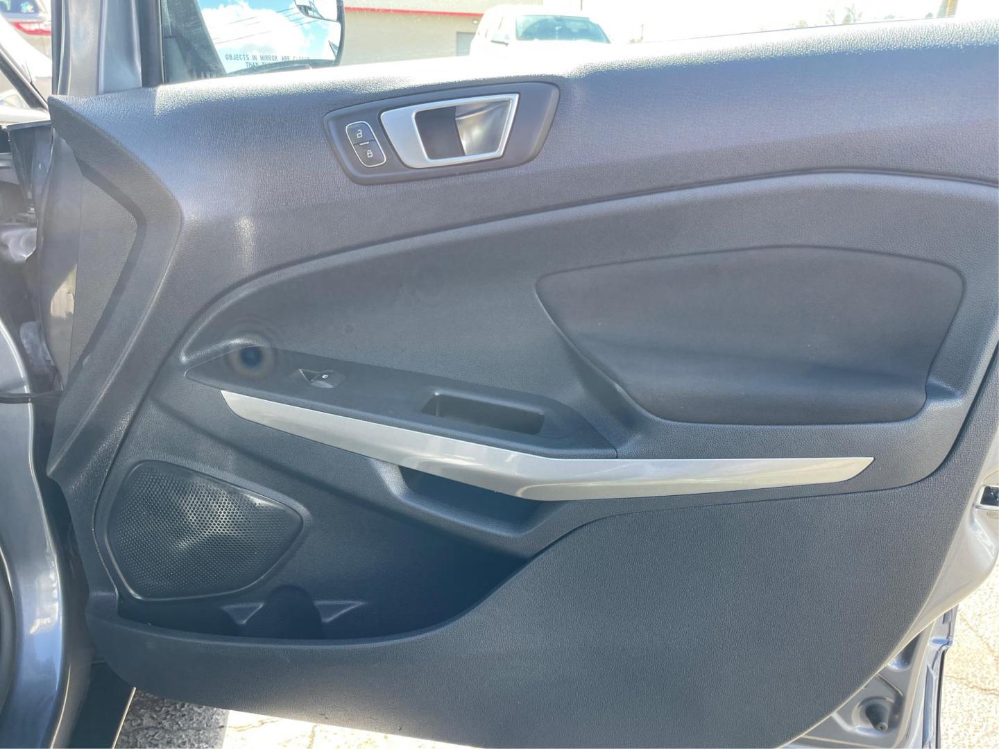 2018 Ford EcoSport SE (MAJ3P1TE9JC) with an Other engine, located at 1099 N County Rd 25A, Troy, OH, 45373, (937) 908-9800, 40.057079, -84.212883 - 2018 Ford EcoSport SE - Photo#19