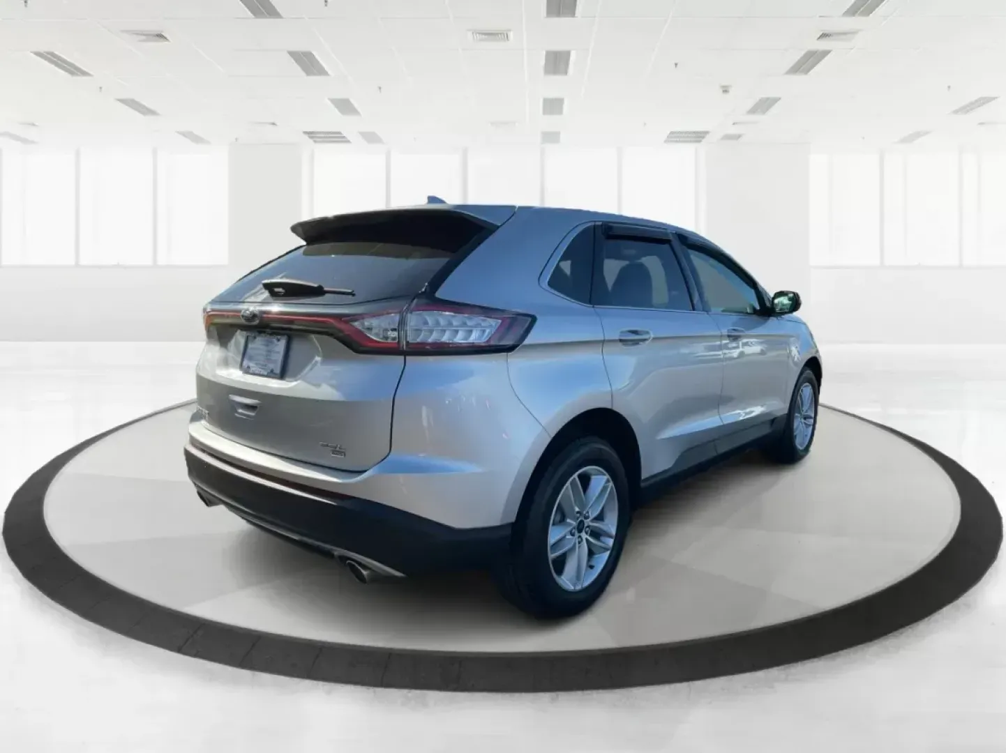 2018 Ford Edge SEL (2FMPK4J8XJB) with an 3.5L V-6 DOHC engine, located at 401 Woodman Dr, Riverside, OH, 45431, (937) 908-9800, 39.760899, -84.123421 - **Explore New Adventures with the 2018 Ford Edge SEL at Advantage Car and Credit!**<br /> <br /> Are you ready to elevate your driving experience? Whether you're carting the kids to soccer practice, planning a weekend getaway, or simply commuting to work, the 2018 Ford Edge SEL offers both style and - Photo#2