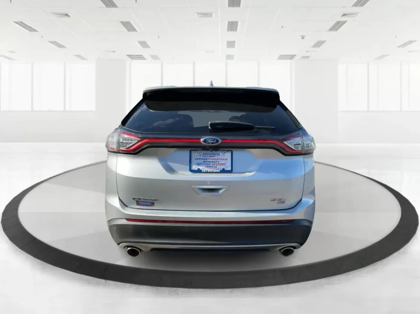 2018 Ford Edge SEL (2FMPK4J8XJB) with an 3.5L V-6 DOHC engine, located at 401 Woodman Dr, Riverside, OH, 45431, (937) 908-9800, 39.760899, -84.123421 - **Explore New Adventures with the 2018 Ford Edge SEL at Advantage Car and Credit!**<br /> <br /> Are you ready to elevate your driving experience? Whether you're carting the kids to soccer practice, planning a weekend getaway, or simply commuting to work, the 2018 Ford Edge SEL offers both style and - Photo#3