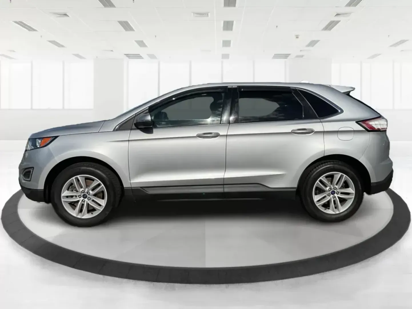 2018 Ford Edge SEL (2FMPK4J8XJB) with an 3.5L V-6 DOHC engine, located at 401 Woodman Dr, Riverside, OH, 45431, (937) 908-9800, 39.760899, -84.123421 - **Explore New Adventures with the 2018 Ford Edge SEL at Advantage Car and Credit!**<br /> <br /> Are you ready to elevate your driving experience? Whether you're carting the kids to soccer practice, planning a weekend getaway, or simply commuting to work, the 2018 Ford Edge SEL offers both style and - Photo#5