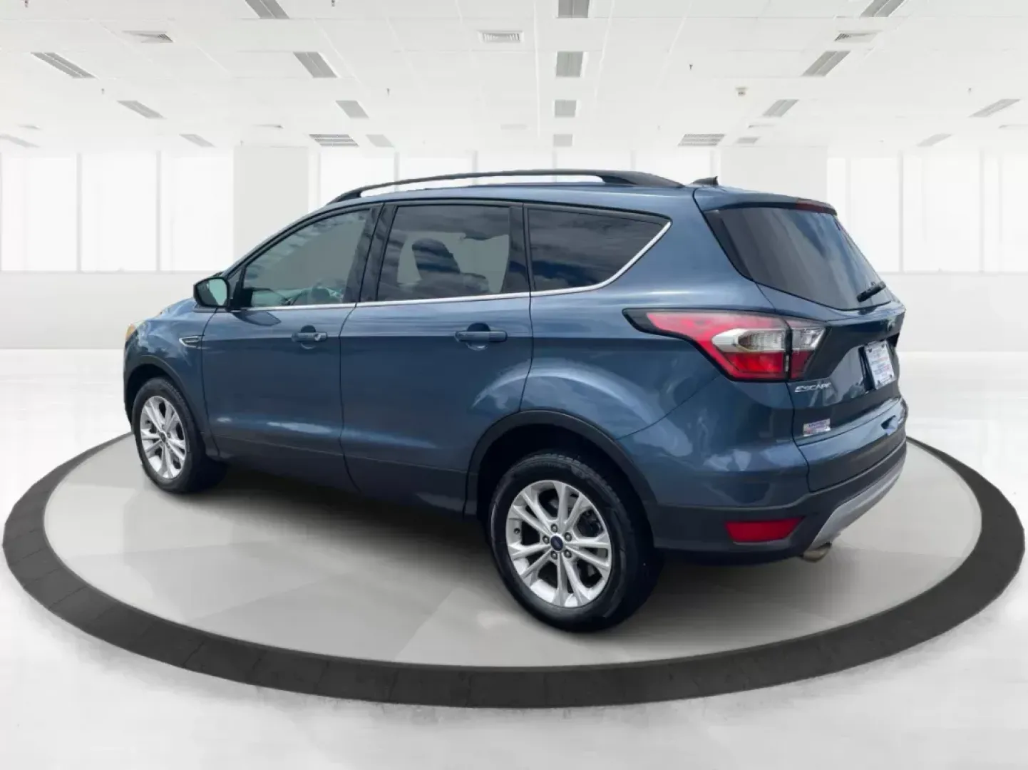 2018 Ford Escape SE (1FMCU9GD2JU) with an Other engine, located at 401 Woodman Dr, Riverside, OH, 45431, (937) 908-9800, 39.760899, -84.123421 - 2018 Ford Escape SE - Photo#4