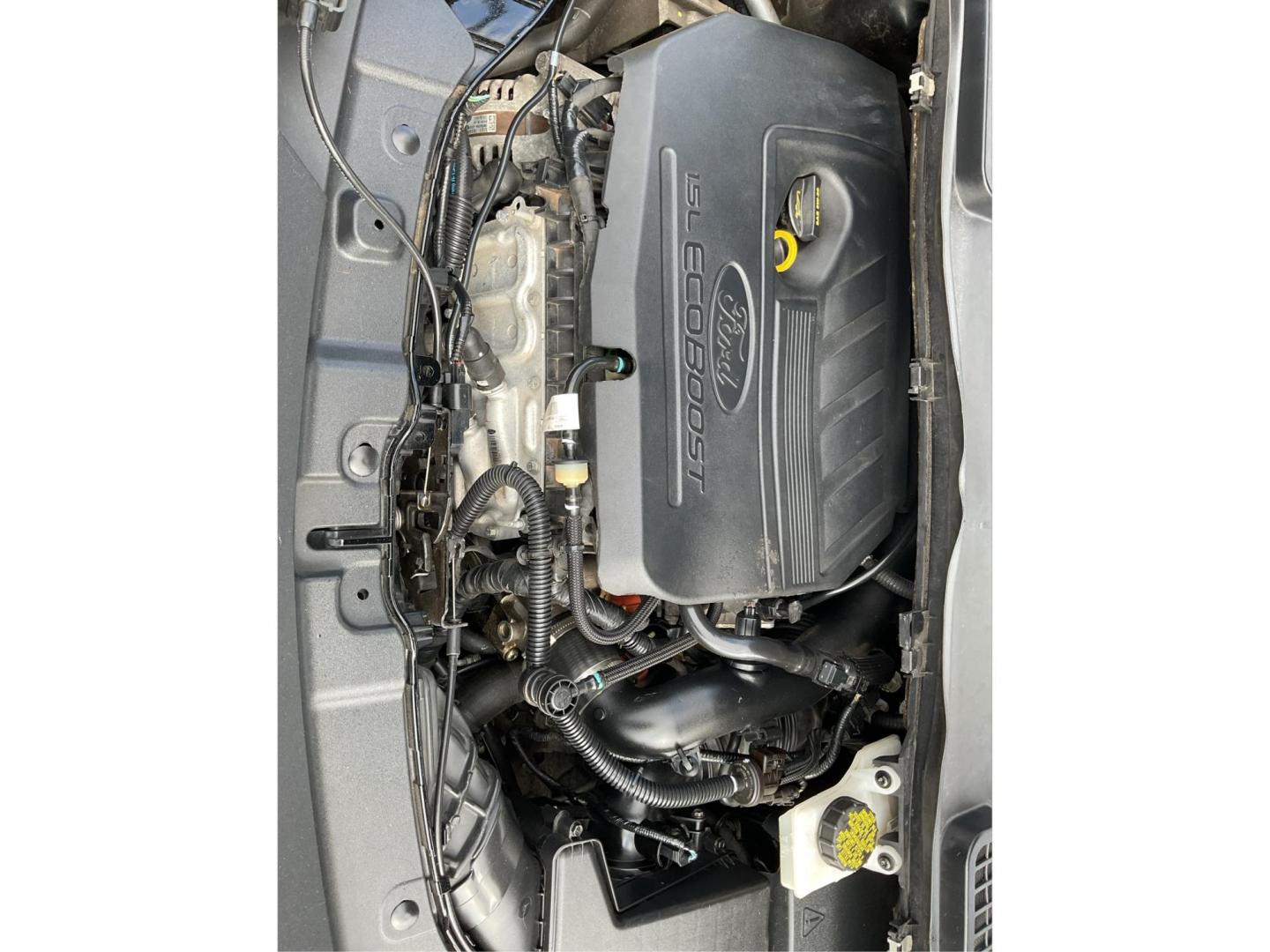 2018 Ford Escape SE (1FMCU9GD5JU) with an Other engine, located at 401 Woodman Dr, Riverside, OH, 45431, (937) 908-9800, 39.760899, -84.123421 - 2018 Ford Escape SE - Photo#10