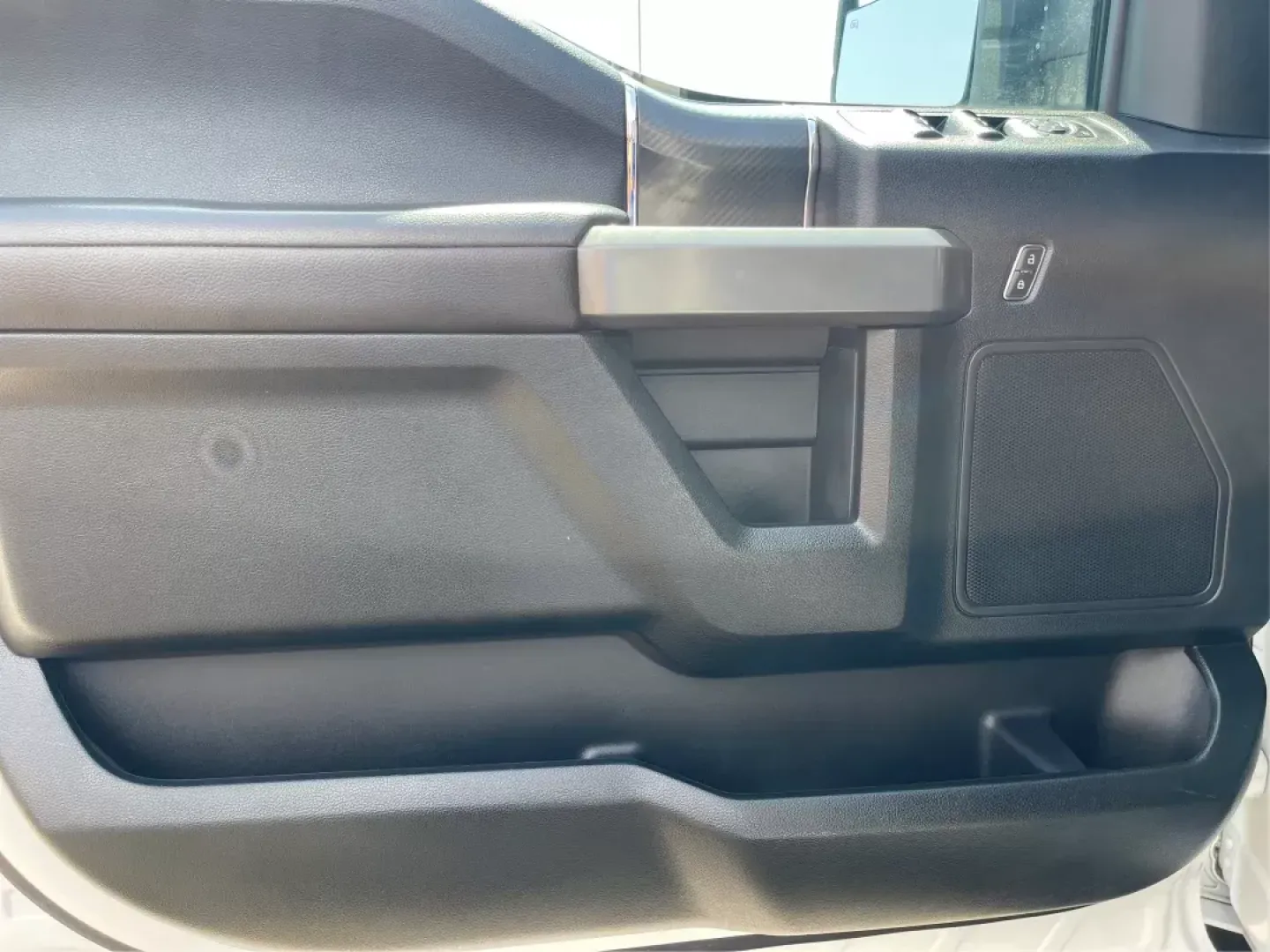 2018 Ford F-150 XLT (1FTEW1E57JF) with an Other engine, located at 1099 N County Rd 25A, Troy, OH, 45373, (937) 908-9800, 40.057079, -84.212883 - 2018 Ford F-150 XLT - Photo#18