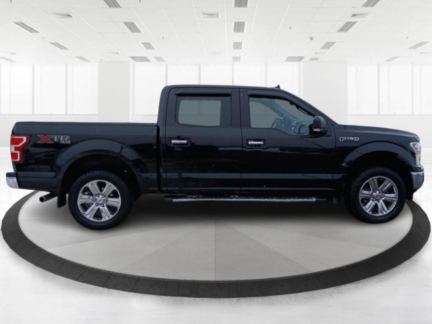 2018 Ford F-150 XLT SuperCrew 5.5-ft. Bed 4WD (1FTEW1E52JF) with an 5.0L V8 OHV 32V engine, 6-Speed Automatic transmission, located at 880 E. National Road, Vandalia, OH, 45377, (937) 908-9800, 39.891918, -84.183594 - One Owner - Photo#1