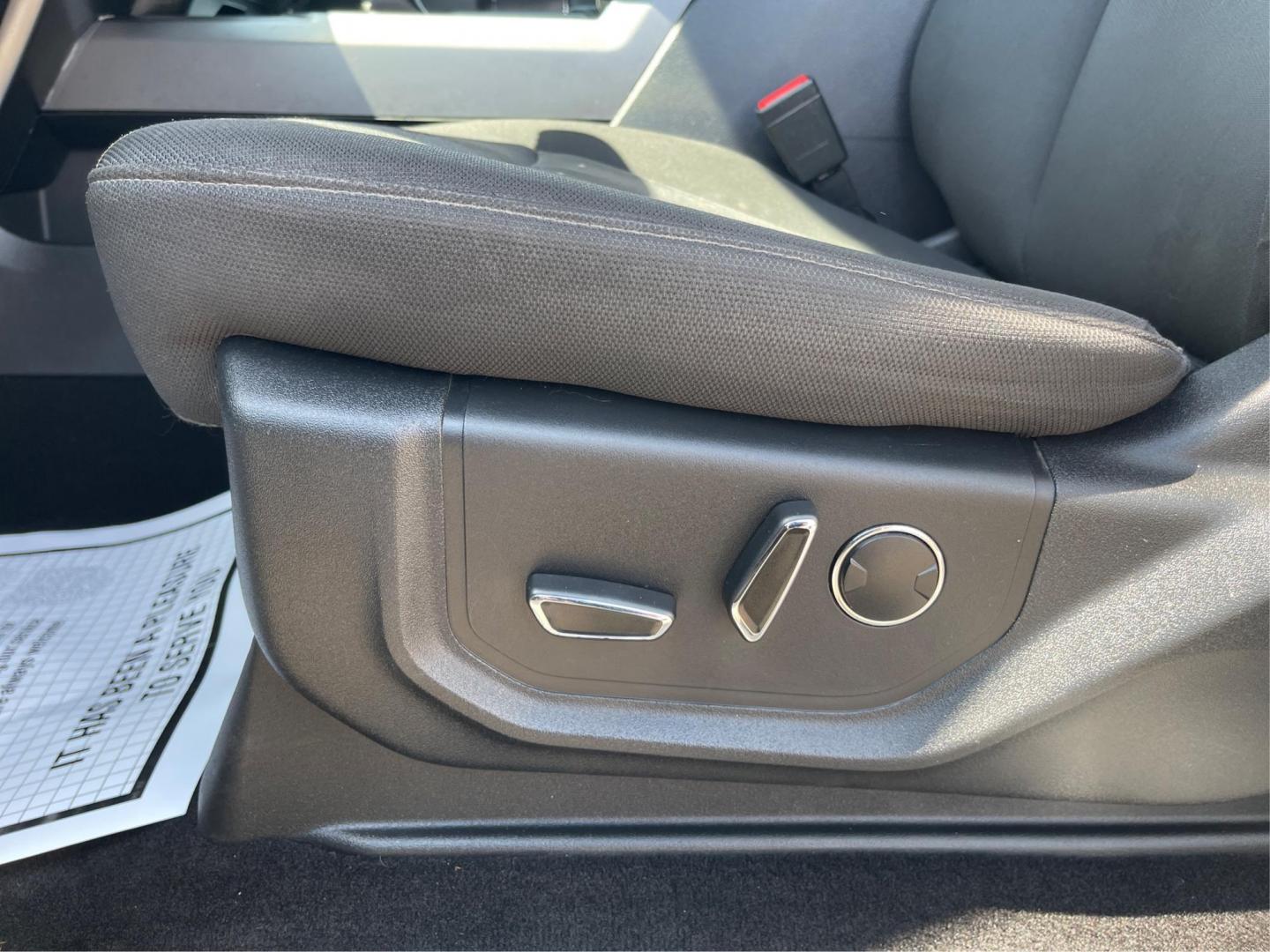 2018 Ford F-150 XLT (1FTEW1E57JF) with an Other engine, located at 8750 N County Rd 25A, Piqua, OH, 45356, (937) 908-9800, 40.164391, -84.232513 - 2018 Ford F-150 XLT - Photo#17