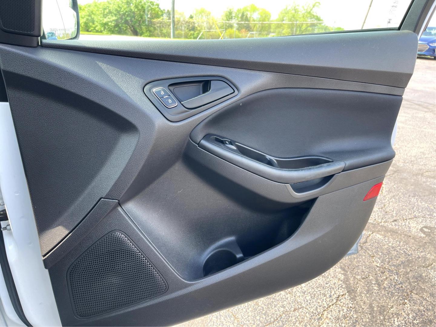 2018 Ford Focus S Sedan (1FADP3E20JL) with an 2.0L L4 DOHC 16V engine, 5-Speed Manual transmission, located at 1230 East Main St, Xenia, OH, 45385, (937) 908-9800, 39.688026, -83.910172 - One Owner - Photo#14