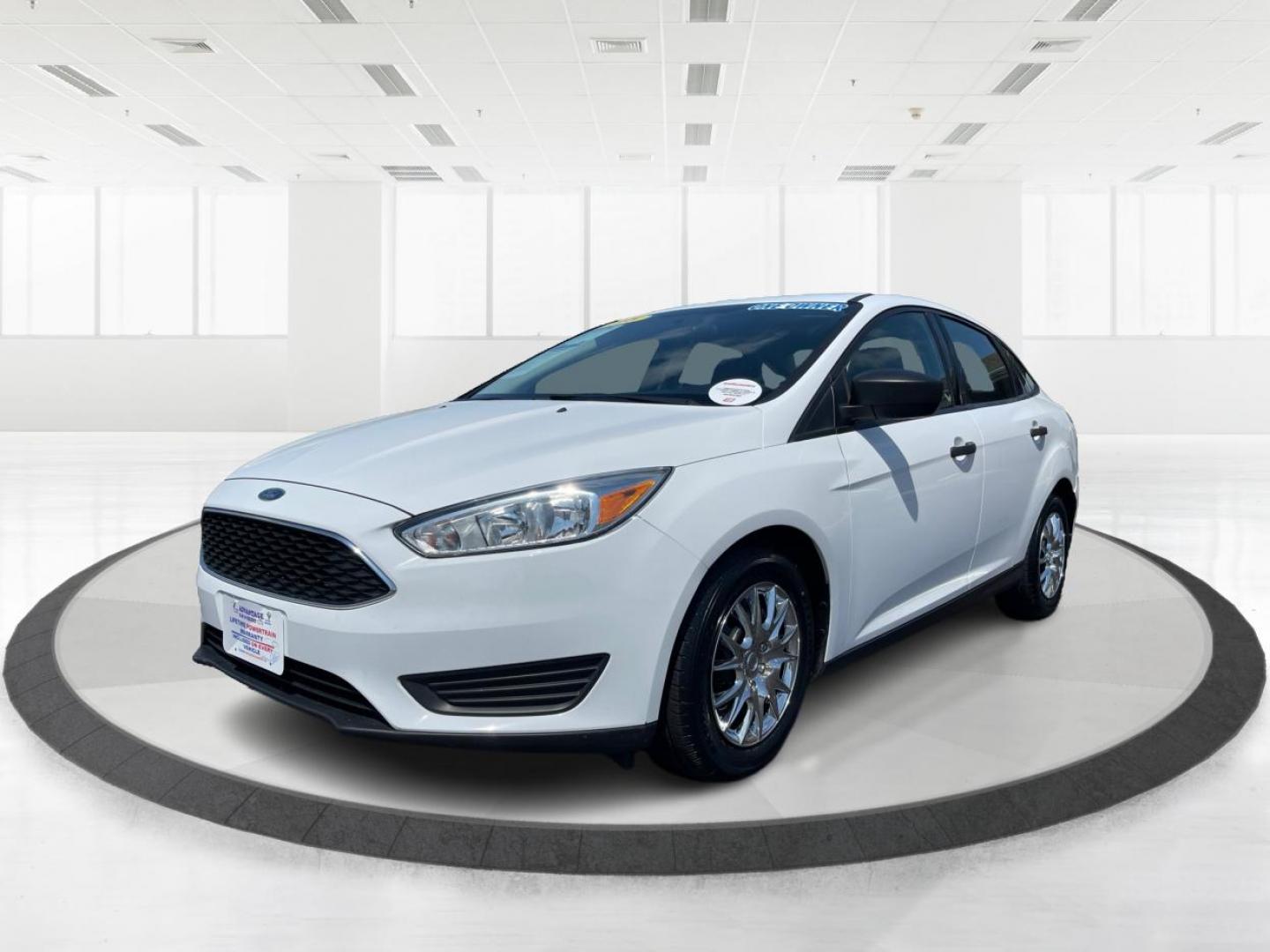 2018 Ford Focus S Sedan (1FADP3E20JL) with an 2.0L L4 DOHC 16V engine, 5-Speed Manual transmission, located at 1230 East Main St, Xenia, OH, 45385, (937) 908-9800, 39.688026, -83.910172 - One Owner - Photo#7