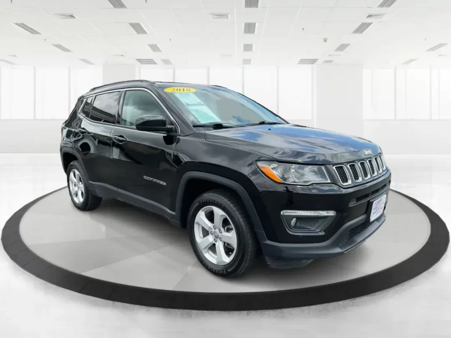 2018 Jeep Compass Latitude 4x4 (3C4NJDBB6JT) with an Other engine, located at 1230 East Main St, Xenia, OH, 45385, (937) 908-9800, 39.688026, -83.910172 - **Experience Adventure and Comfort with the 2018 Jeep Compass Latitude 4x4 at Advantage Car and Credit in Fairborn, OH!**<br /> <br /> Are you ready to embark on your next adventure? The 2018 Jeep Compass Latitude 4x4 is designed for those who crave exploration while keeping comfort at the forefront - Photo#0